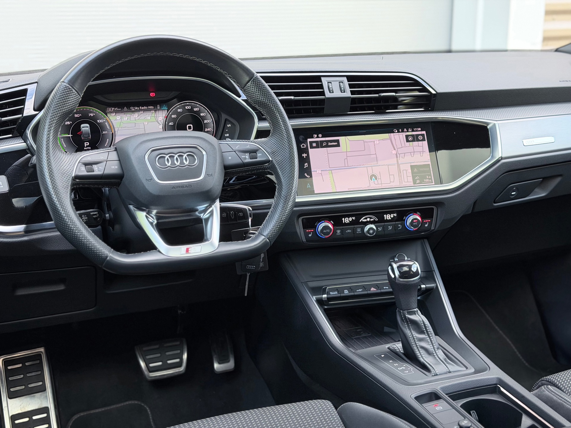 Audi Q3 Sportback 45 TFSI e S Edition (2022), foto 11