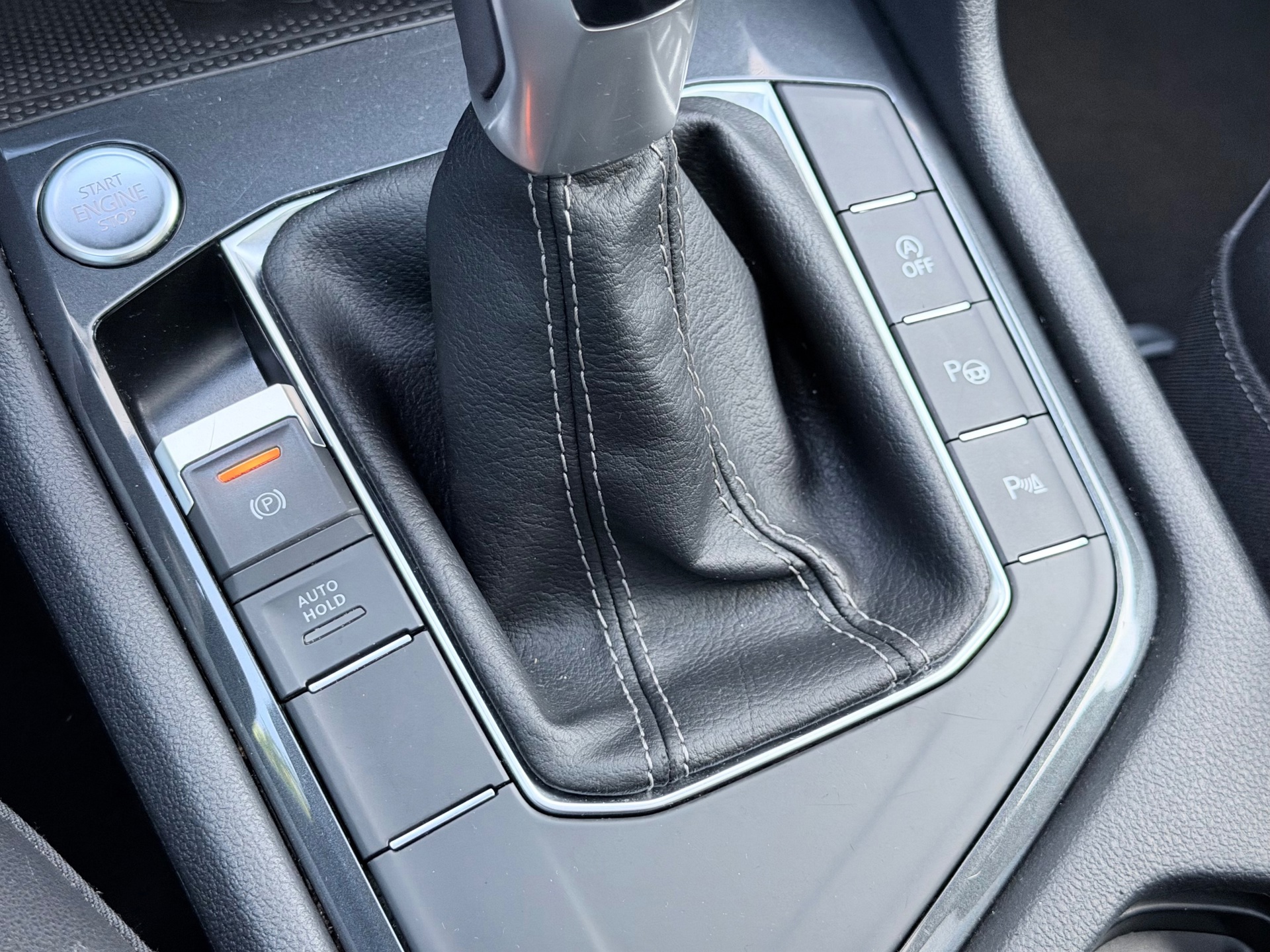 Volkswagen Tiguan 1.5 TSI R-Line (2021), foto 16