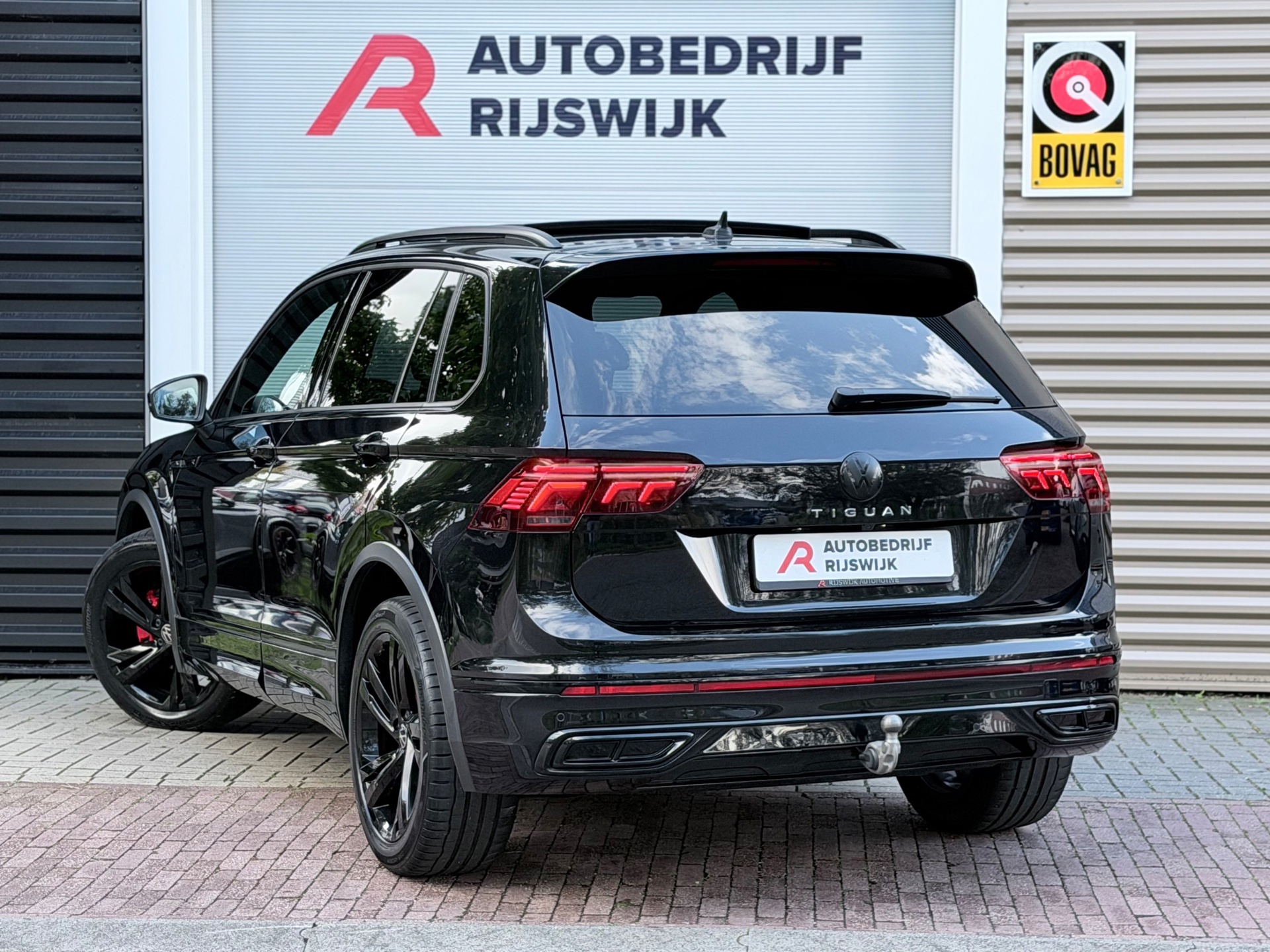 Volkswagen Tiguan 1.5 TSI R-Line (2021), foto 3