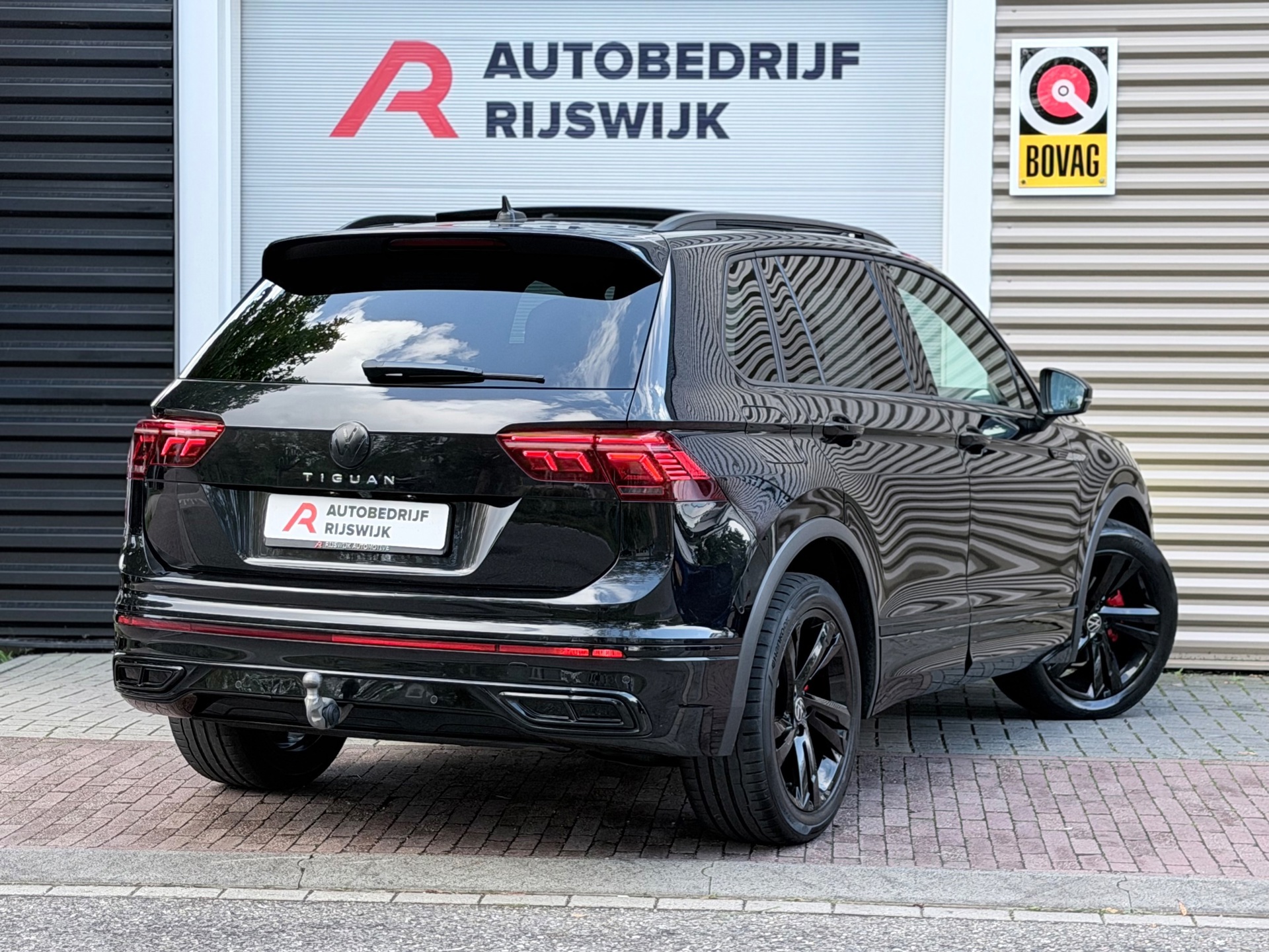 Volkswagen Tiguan 1.5 TSI R-Line (2021), foto 4