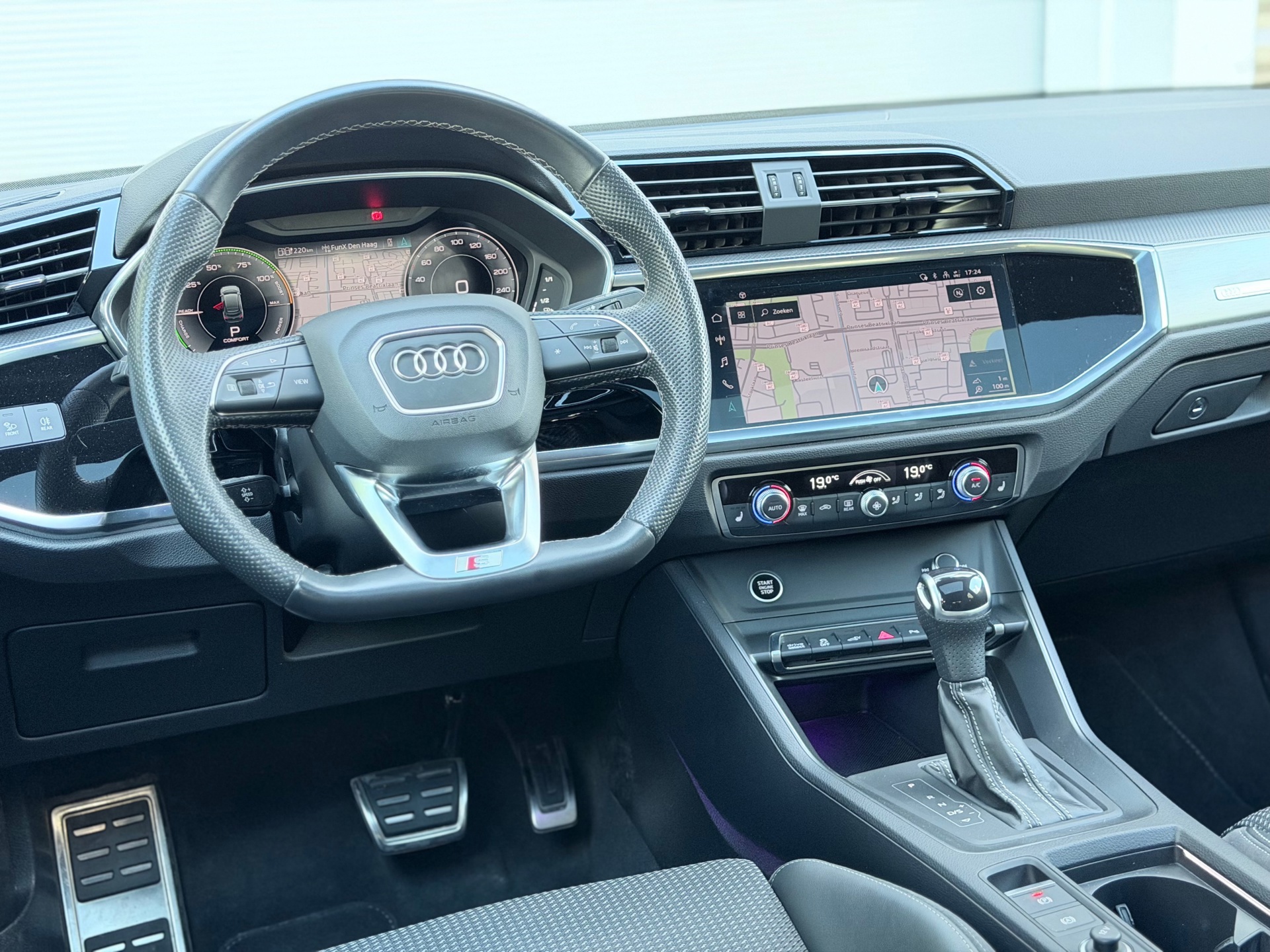 Audi Q3 Sportback 45 TFSI e S Edition (2023), foto 12