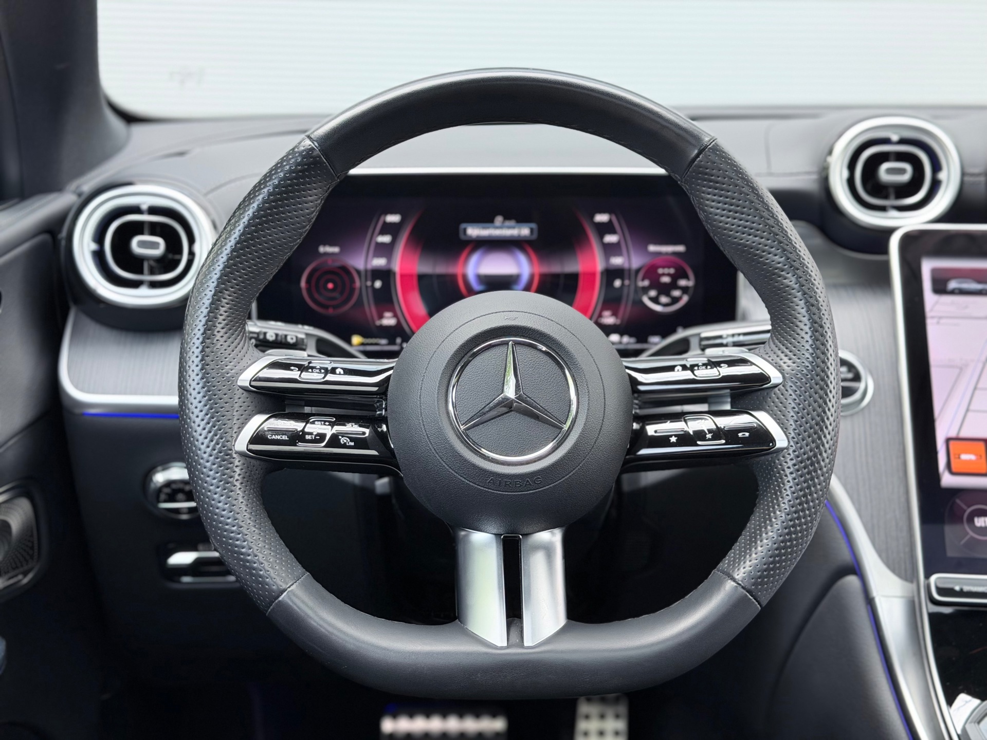 Mercedes-Benz GLC-klasse 400e 4MATIC AMG (2023), foto 16