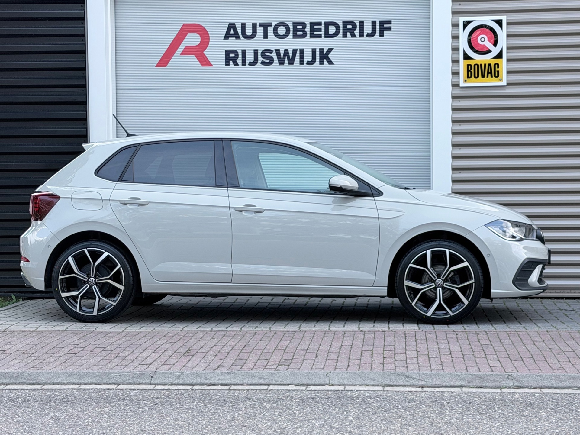Volkswagen Polo 1.0 TSI Life Camera (2023), foto 5