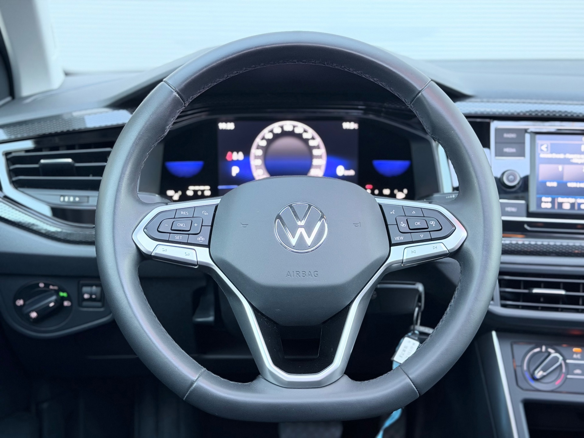 Volkswagen Polo 1.0 TSI Life (2022), foto 12