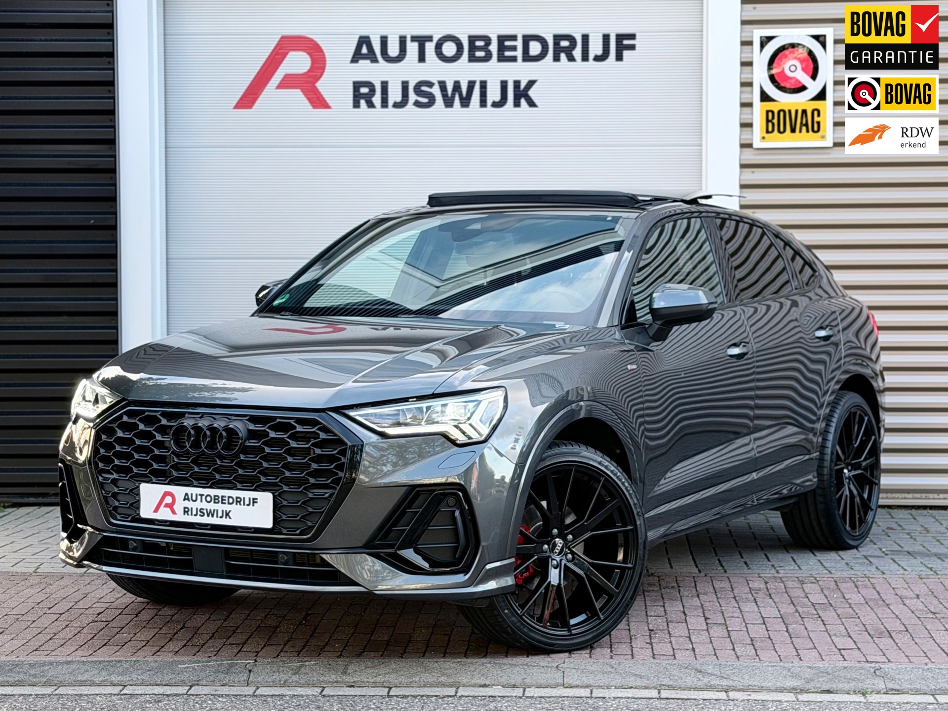 Audi Q3 SPORTBACK 35 TFSI S Edition Competition (2024)