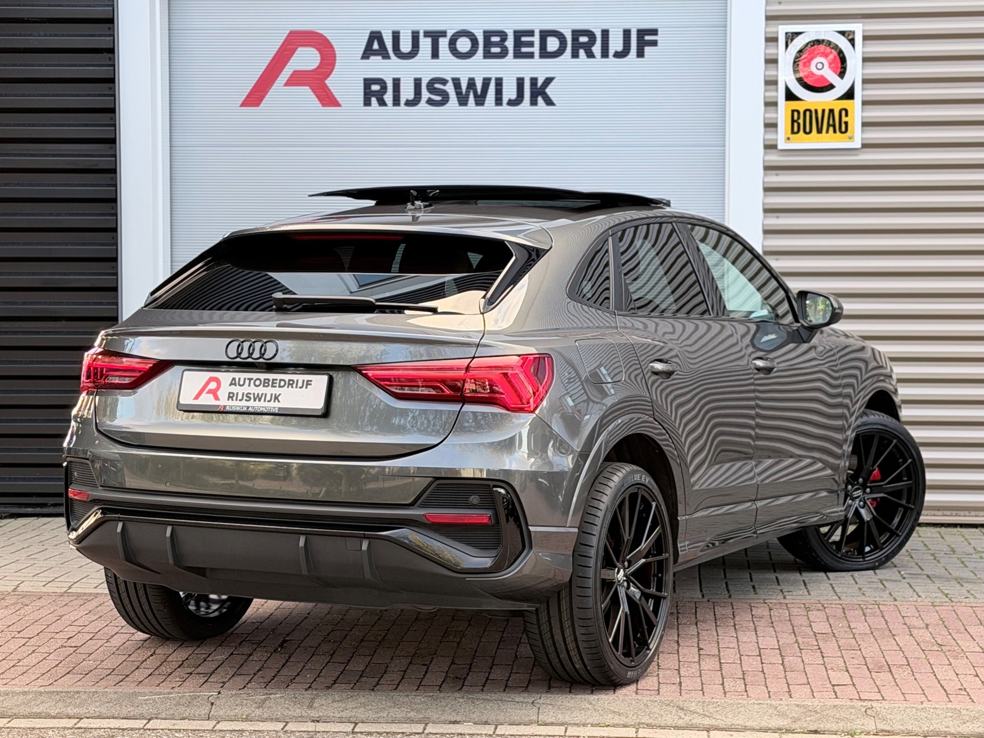 Audi Q3 SPORTBACK 35 TFSI S Edition Competition (2024), foto 4
