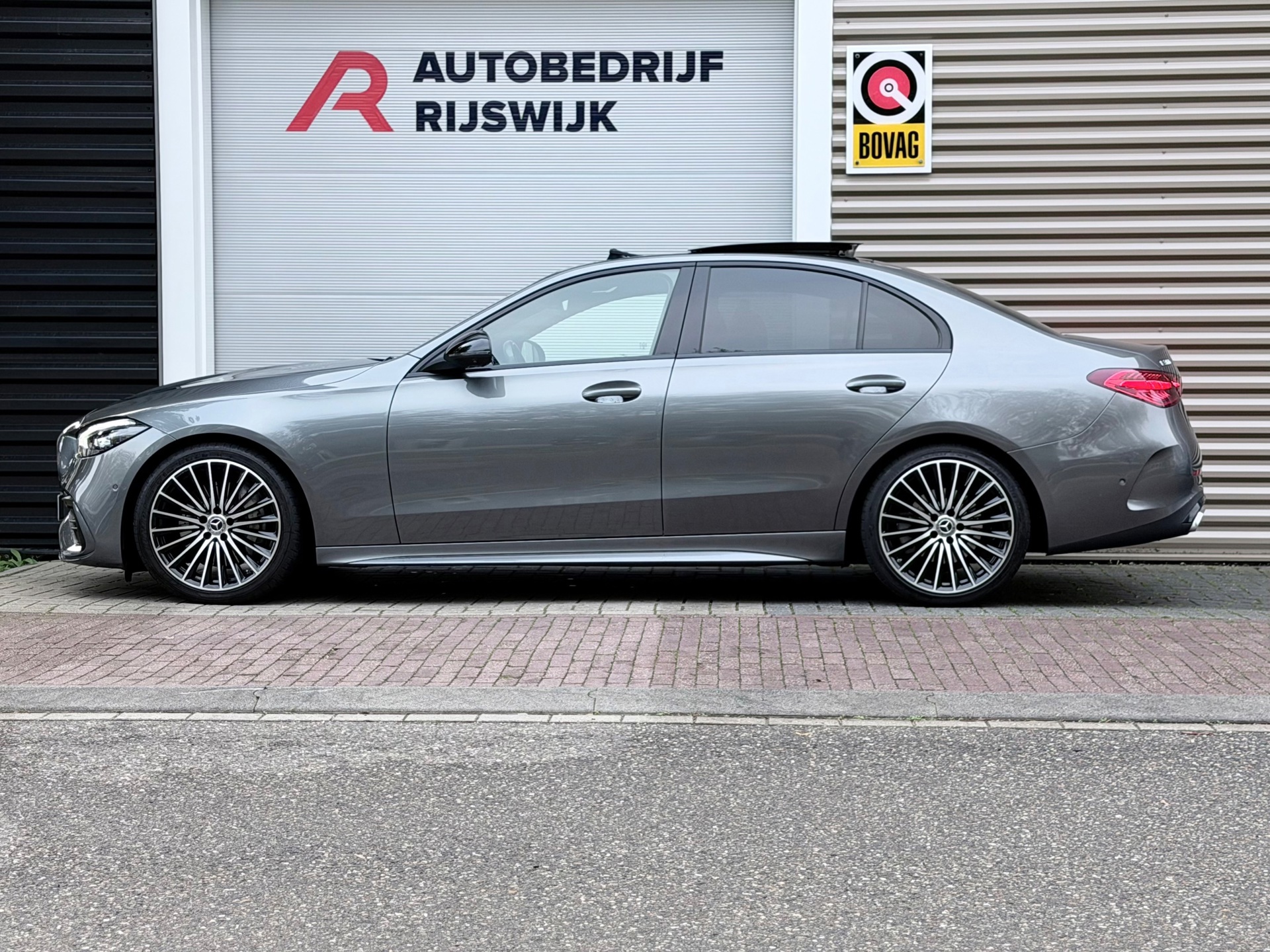 Mercedes-Benz C-klasse 300 AMG Line (2021), foto 2
