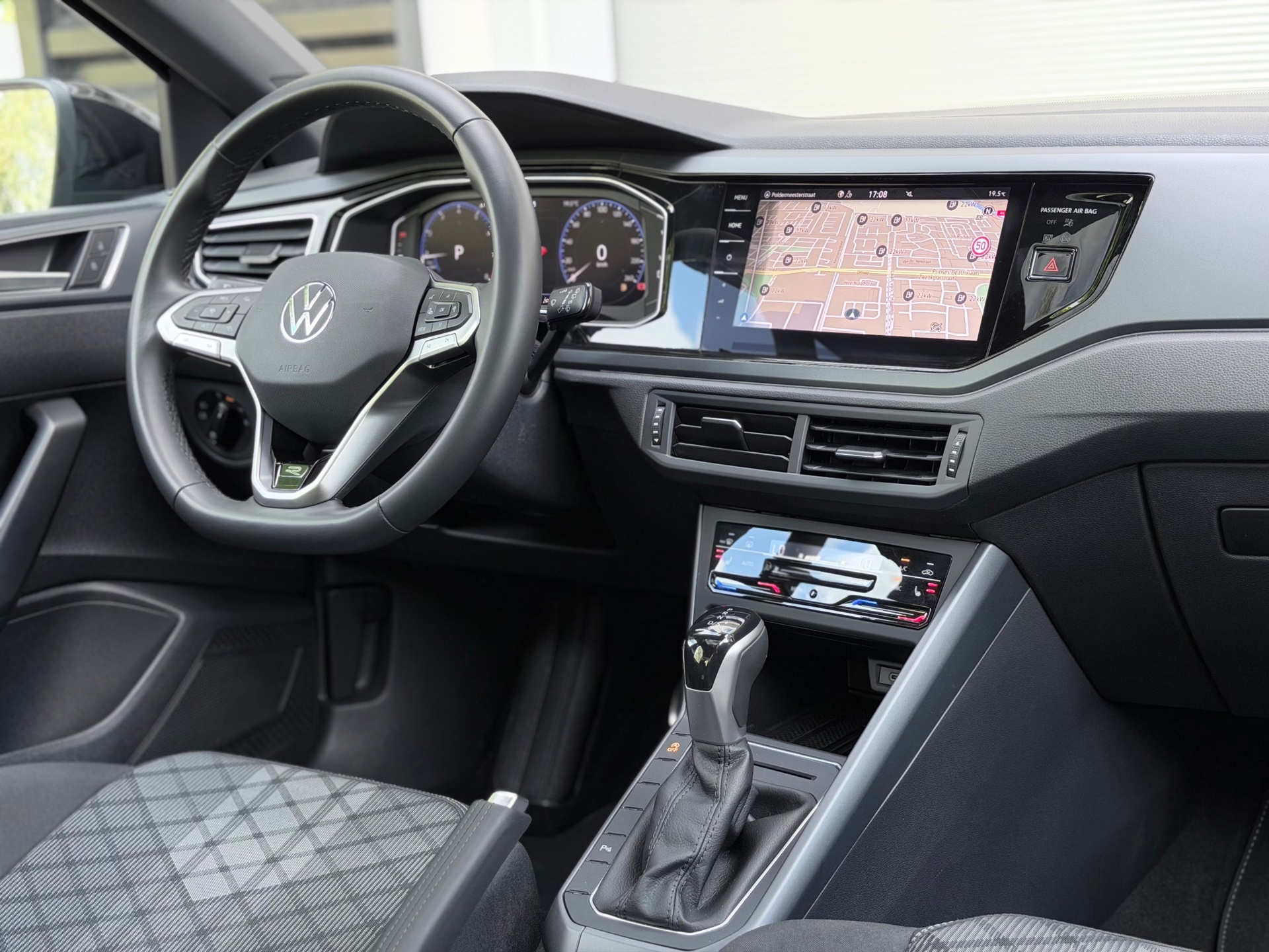 Volkswagen TAIGO 1.5 TSI R-Line (2025), foto 16