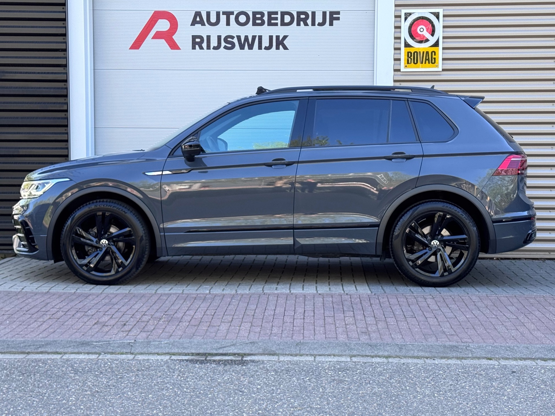Volkswagen TIGUAN 1.5 TSI R-Line (2023), foto 2
