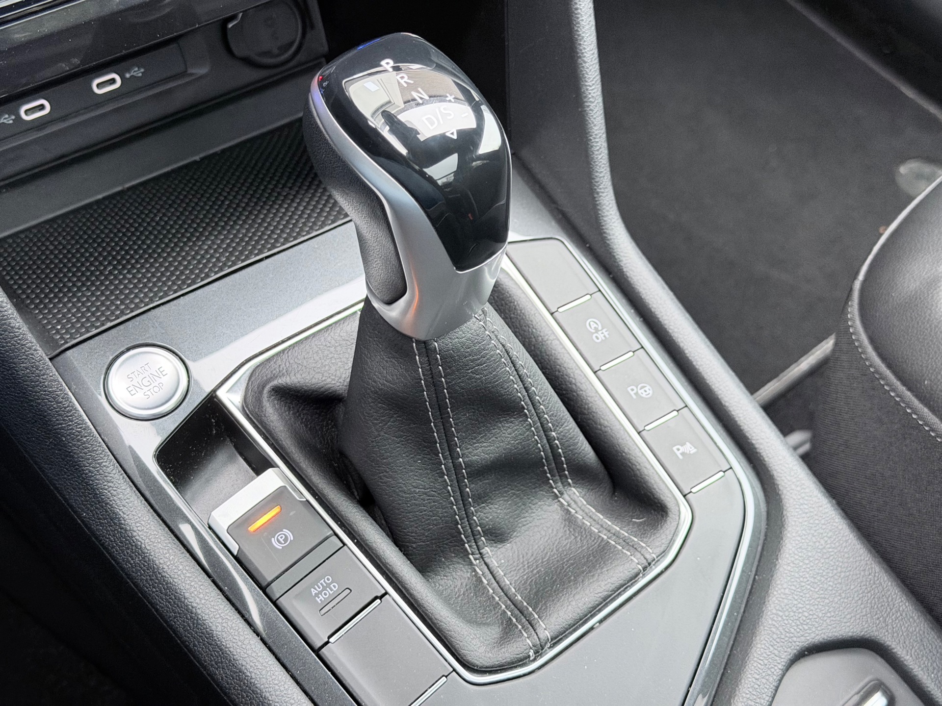 Volkswagen TIGUAN 1.5 TSI R-Line (2023), foto 17