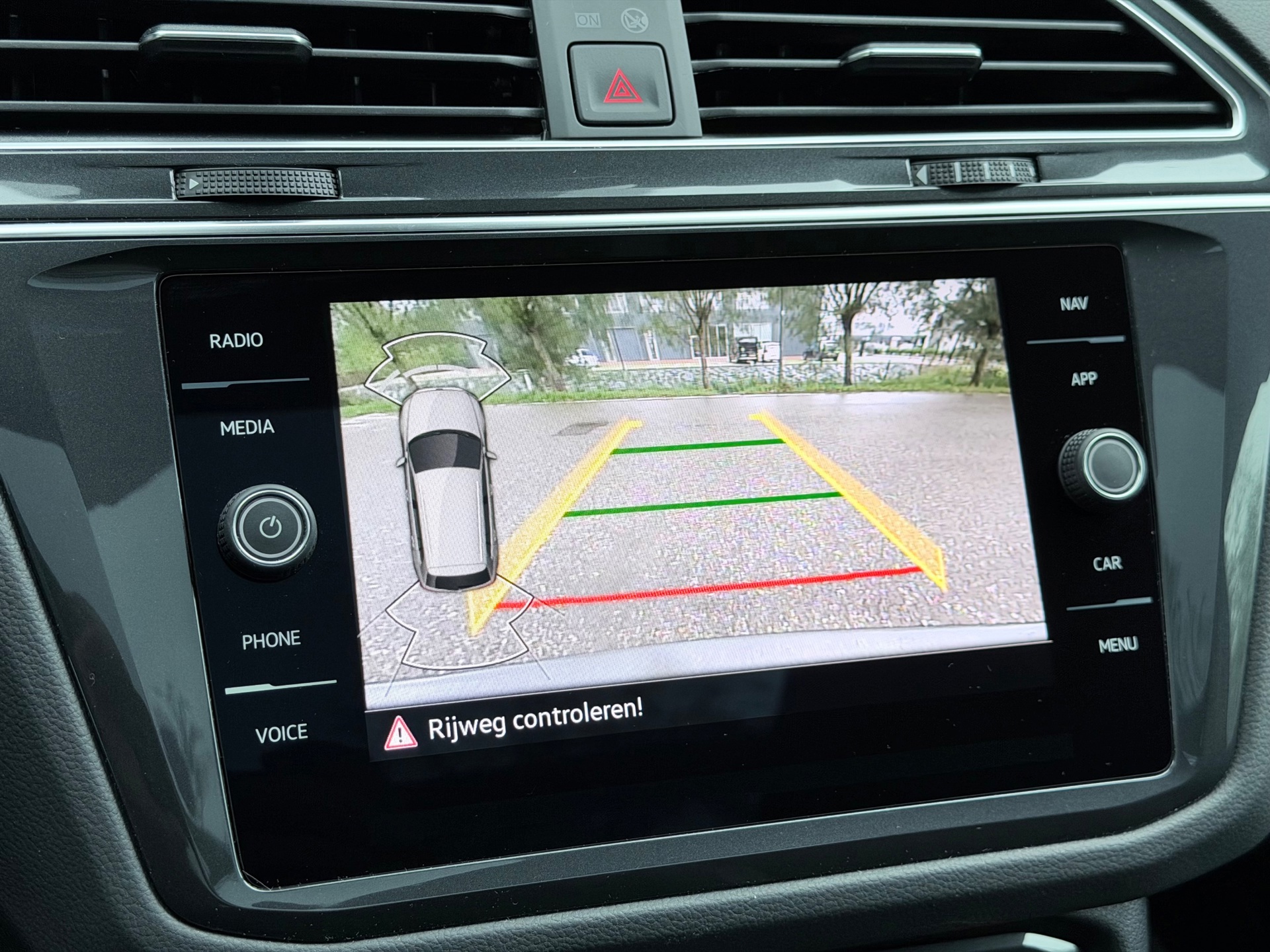 Volkswagen TIGUAN 1.5 TSI R-Line (2023), foto 20