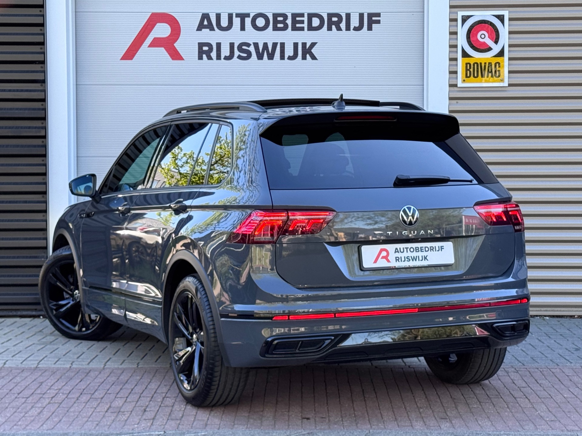 Volkswagen TIGUAN 1.5 TSI R-Line (2023), foto 3