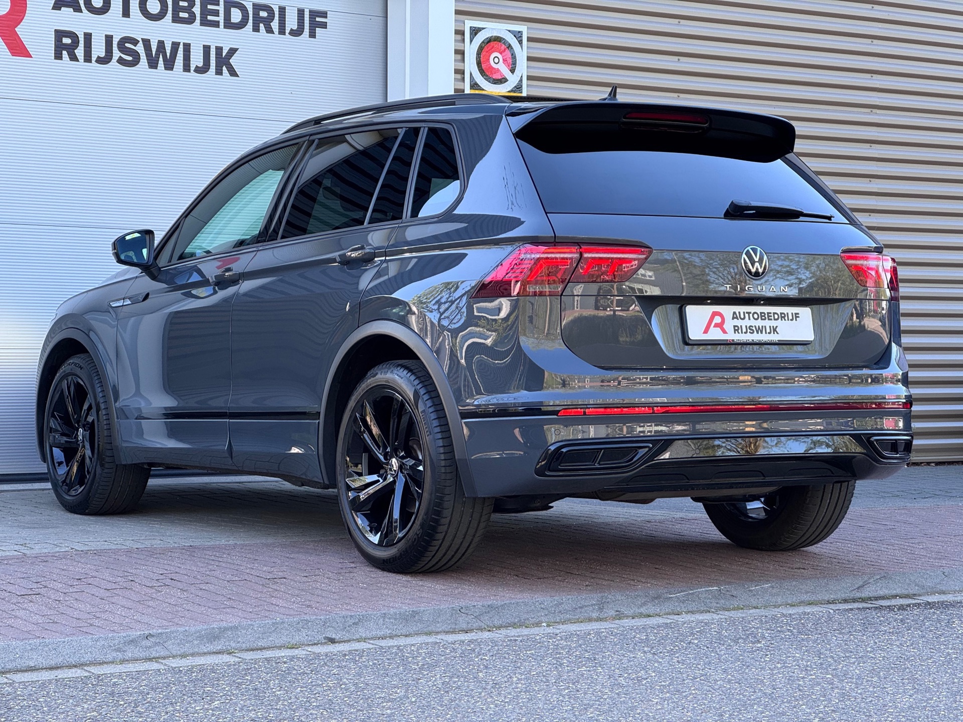 Volkswagen TIGUAN 1.5 TSI R-Line (2023), foto 8