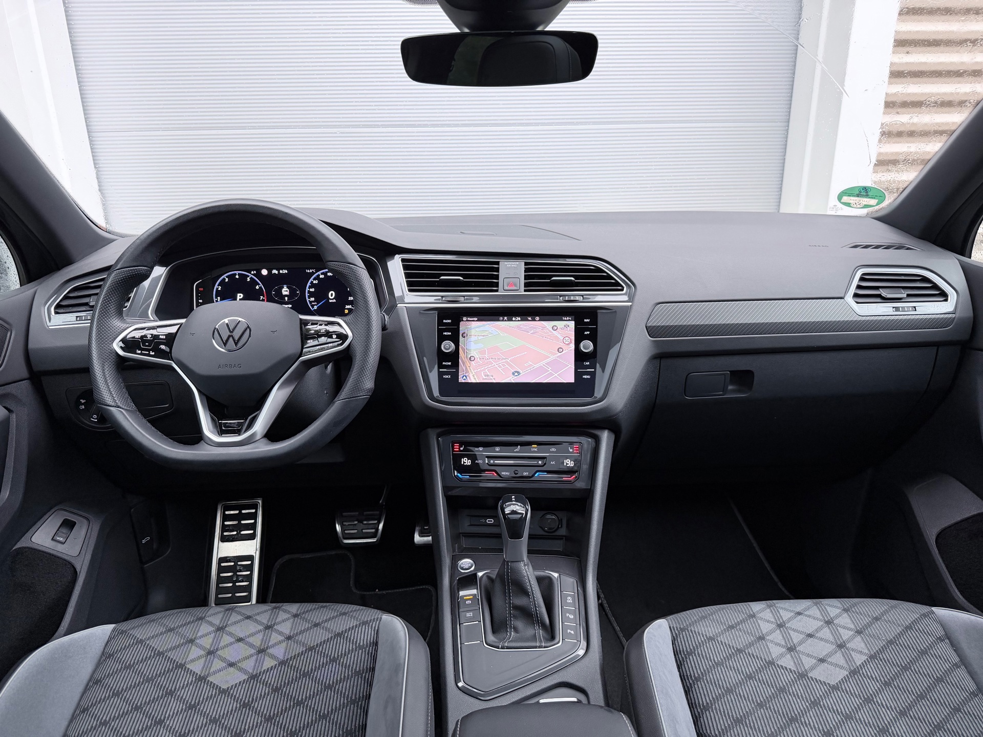 Volkswagen TIGUAN 1.5 TSI R-Line (2023), foto 10
