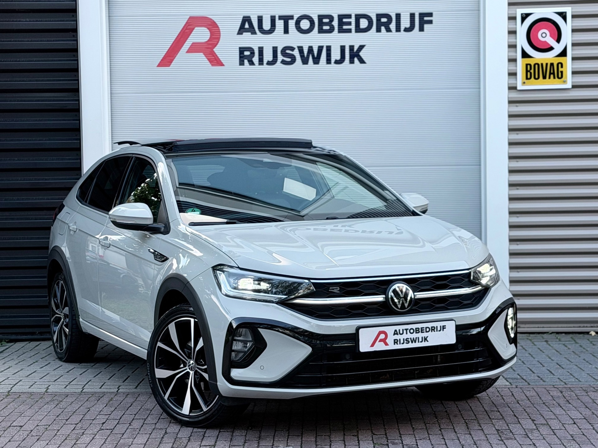 Volkswagen Taigo 1.5 TSI R-Line (2022), foto 6