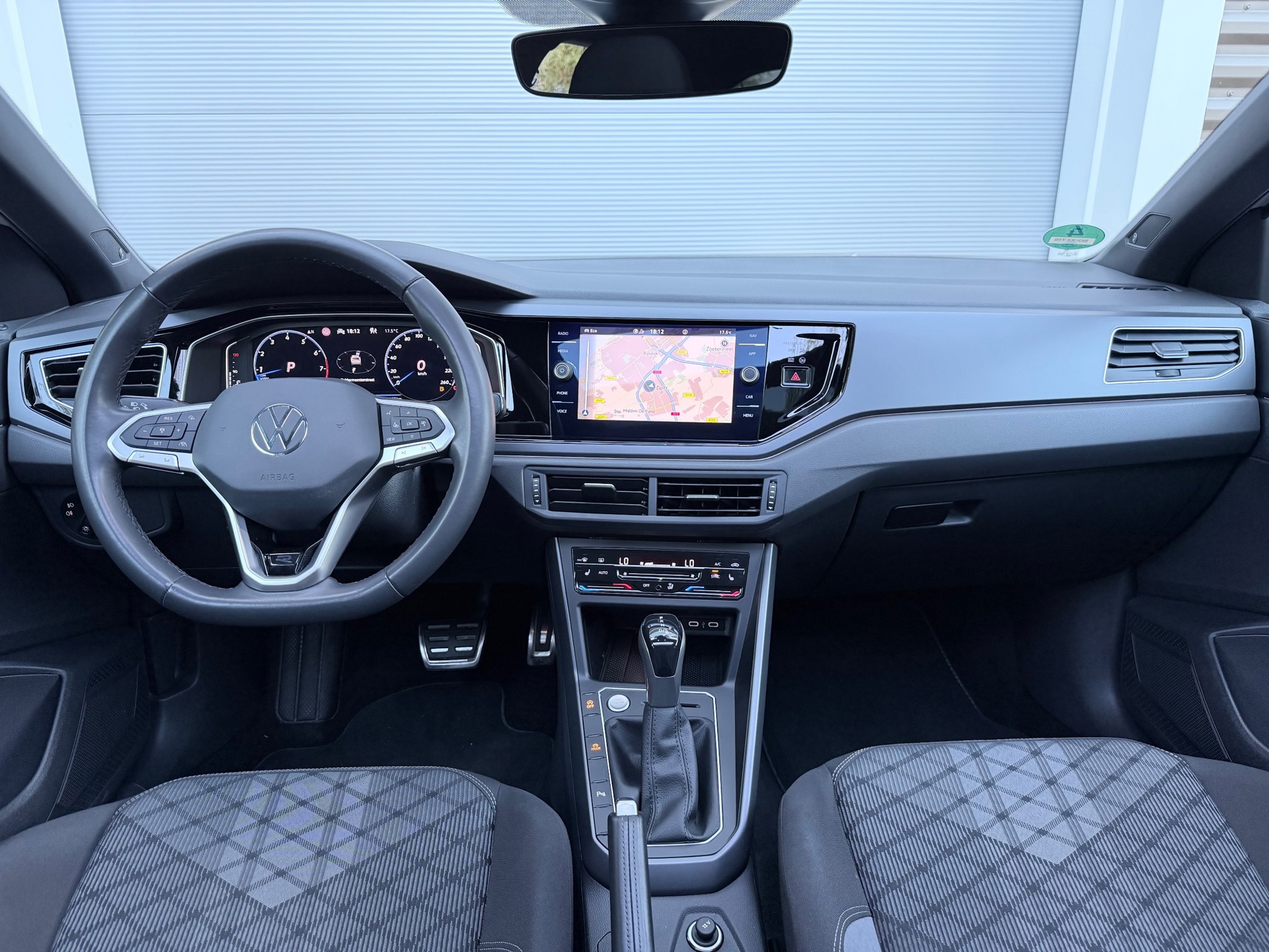 Volkswagen Taigo 1.5 TSI R-Line (2022), foto 9