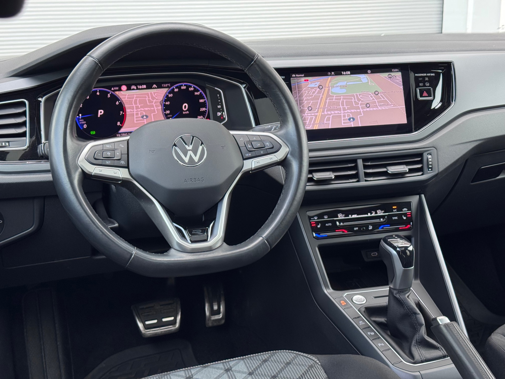 Volkswagen Taigo 1.0 TSI R-Line (2023), foto 12