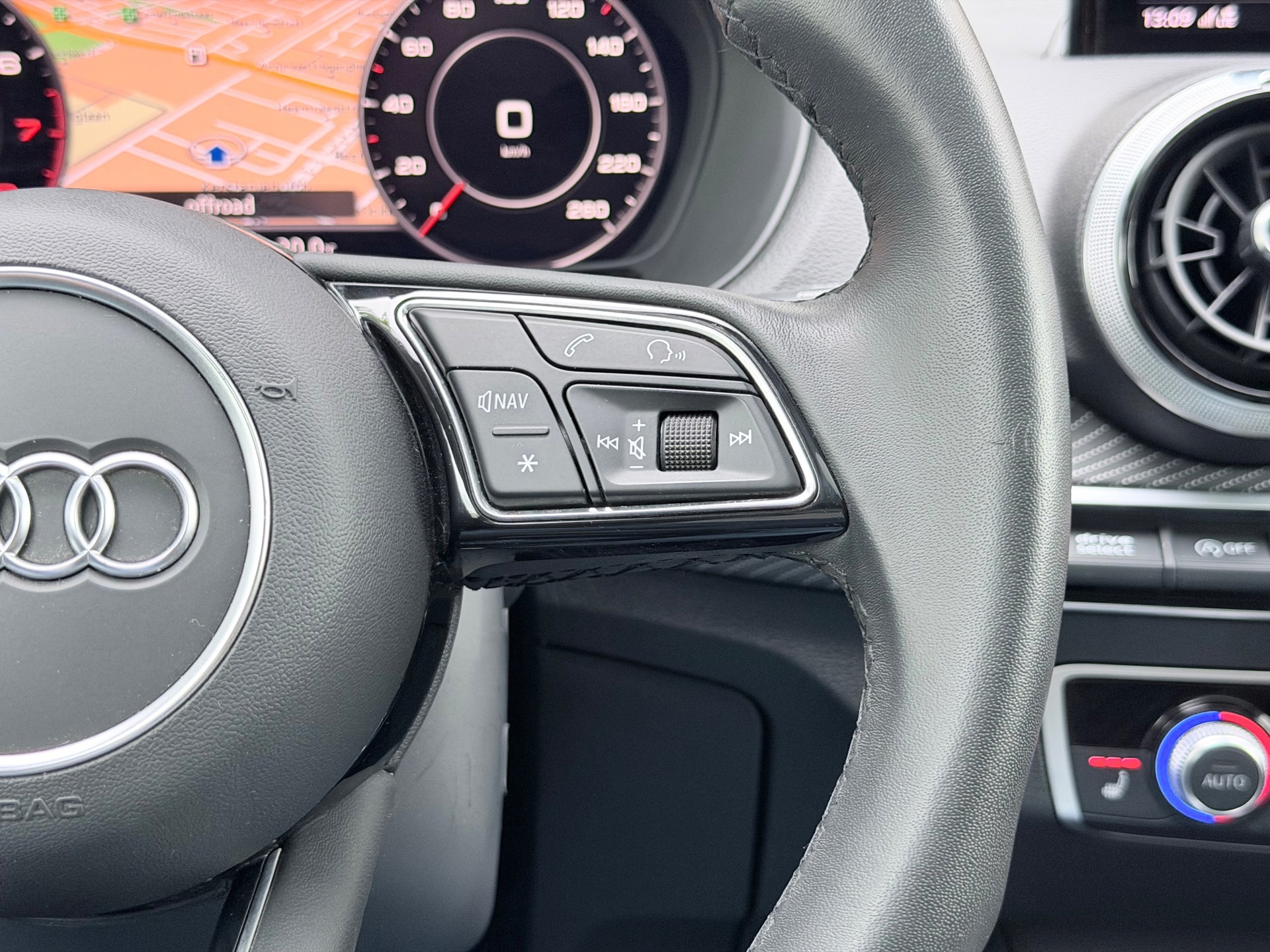 Audi Q2 35 TFSI S Edition (2023), foto 15