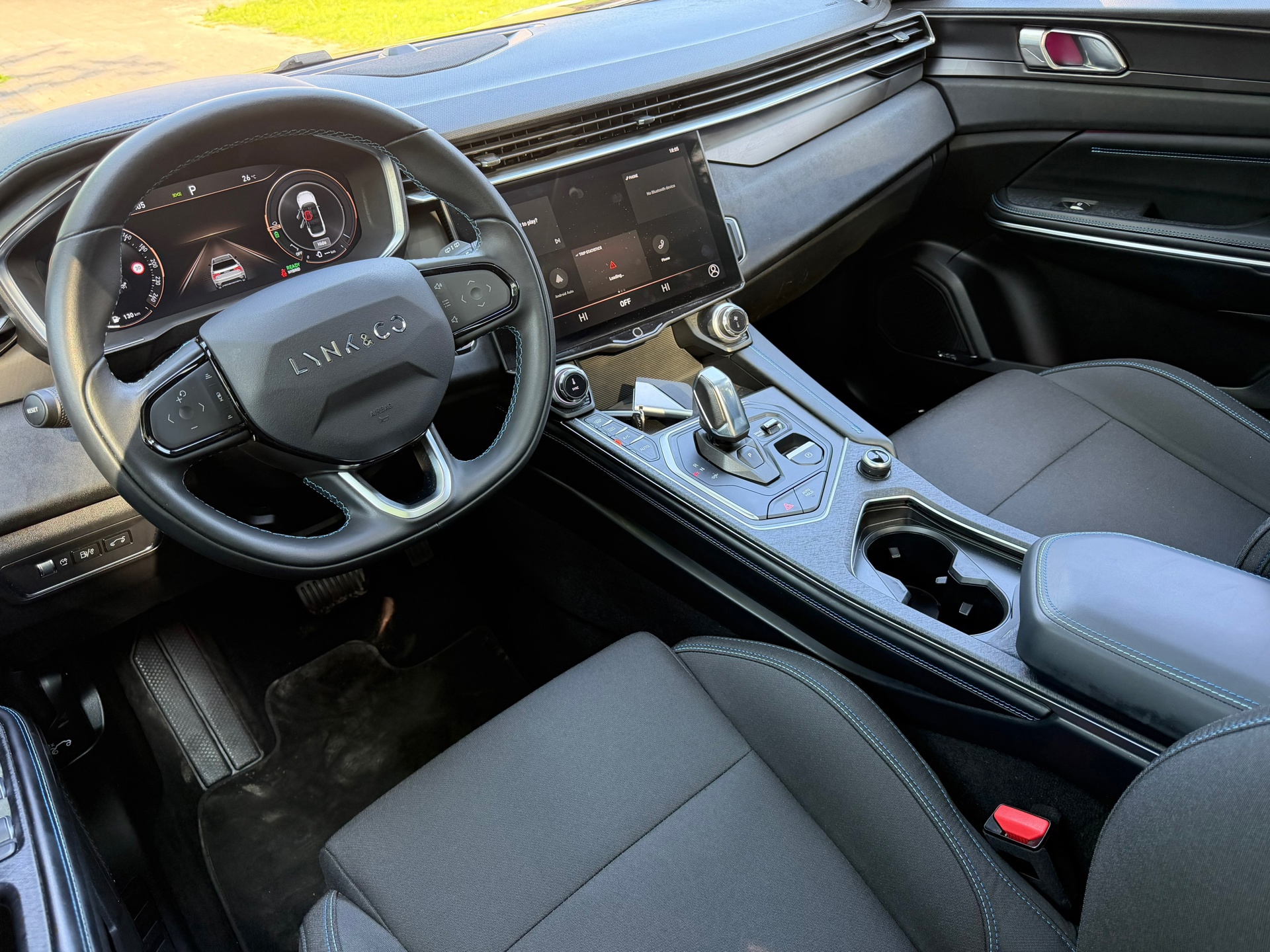 Lynk & Co 01 1.5 Plug-in Black Edition (2022), foto 17