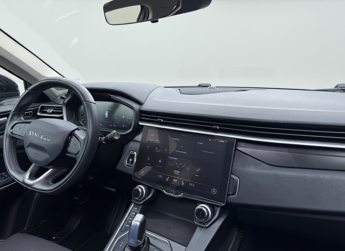 Lynk & Co 01 1.5 Plug-in Black Edition (2022), foto 9