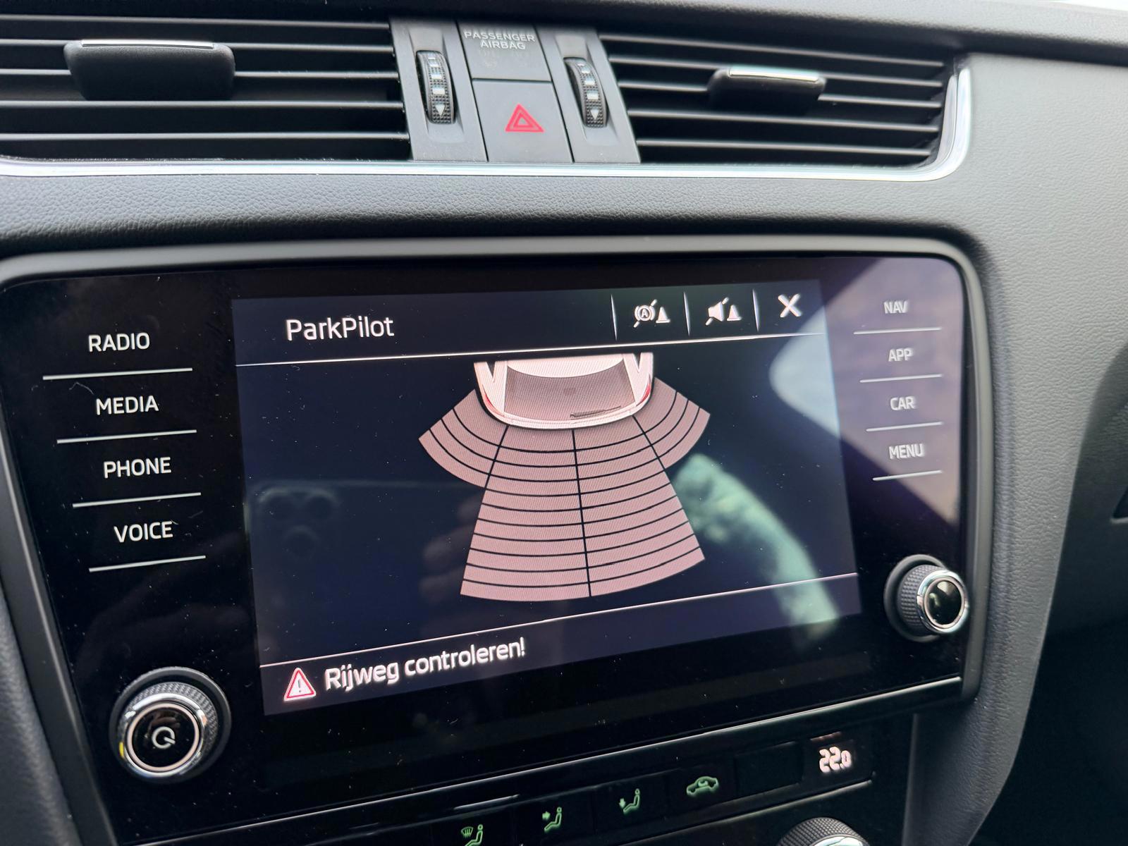 Skoda Octavia Combi 1.5 TSI Greentech Sport Business-NL auto-1 (2020), foto 17