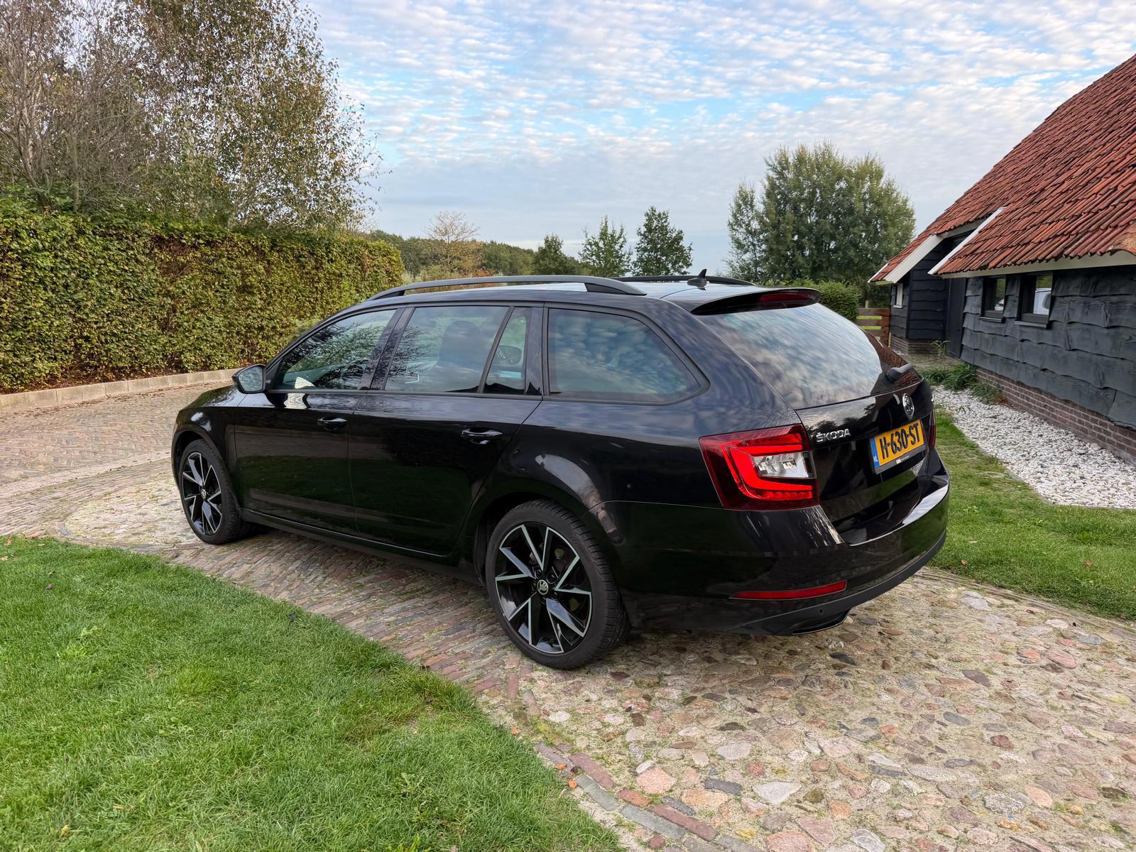 Skoda Octavia Combi 1.5 TSI Greentech Sport Business-NL auto-1 (2020), foto 26