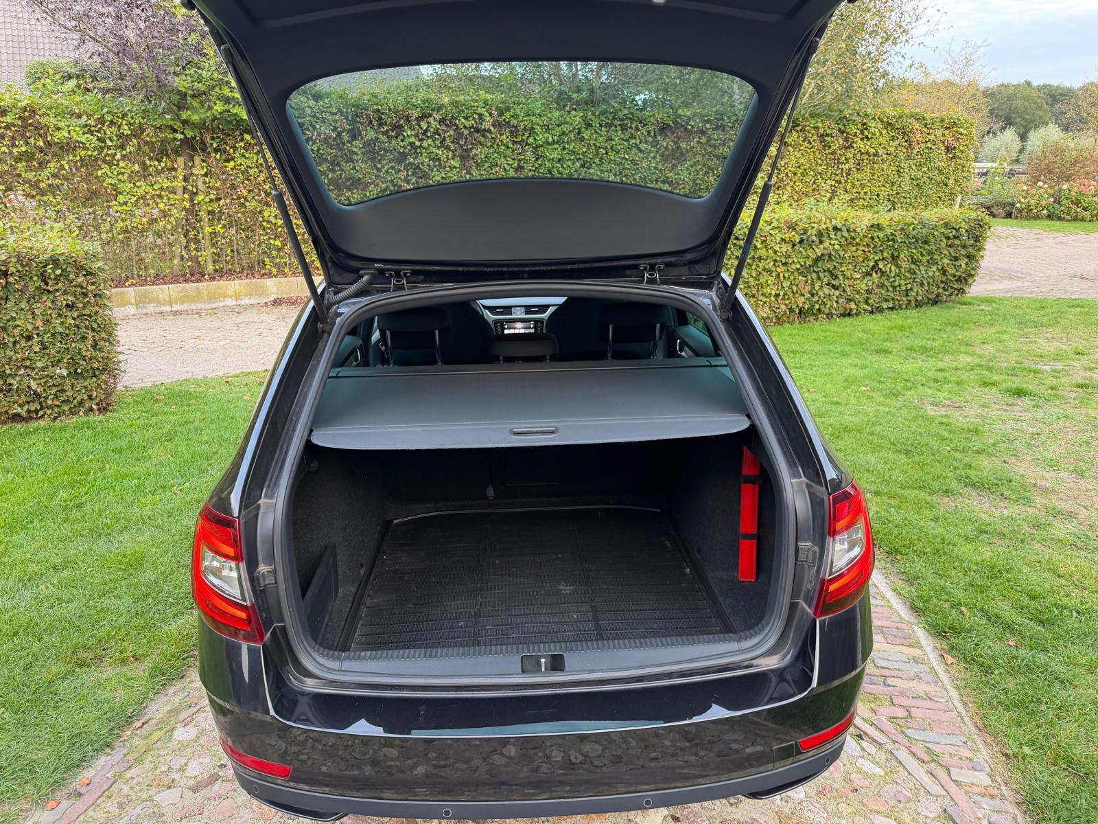 Skoda Octavia Combi 1.5 TSI Greentech Sport Business-NL auto-1 (2020), foto 5