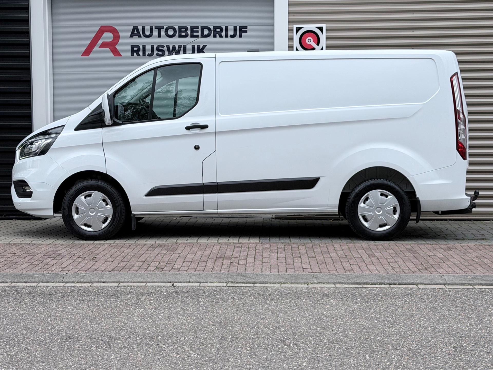 Ford TRANSIT CUSTOM 300 2.0 TDCI L1H1 Trend Inrichting Sortimo (2023), foto 2