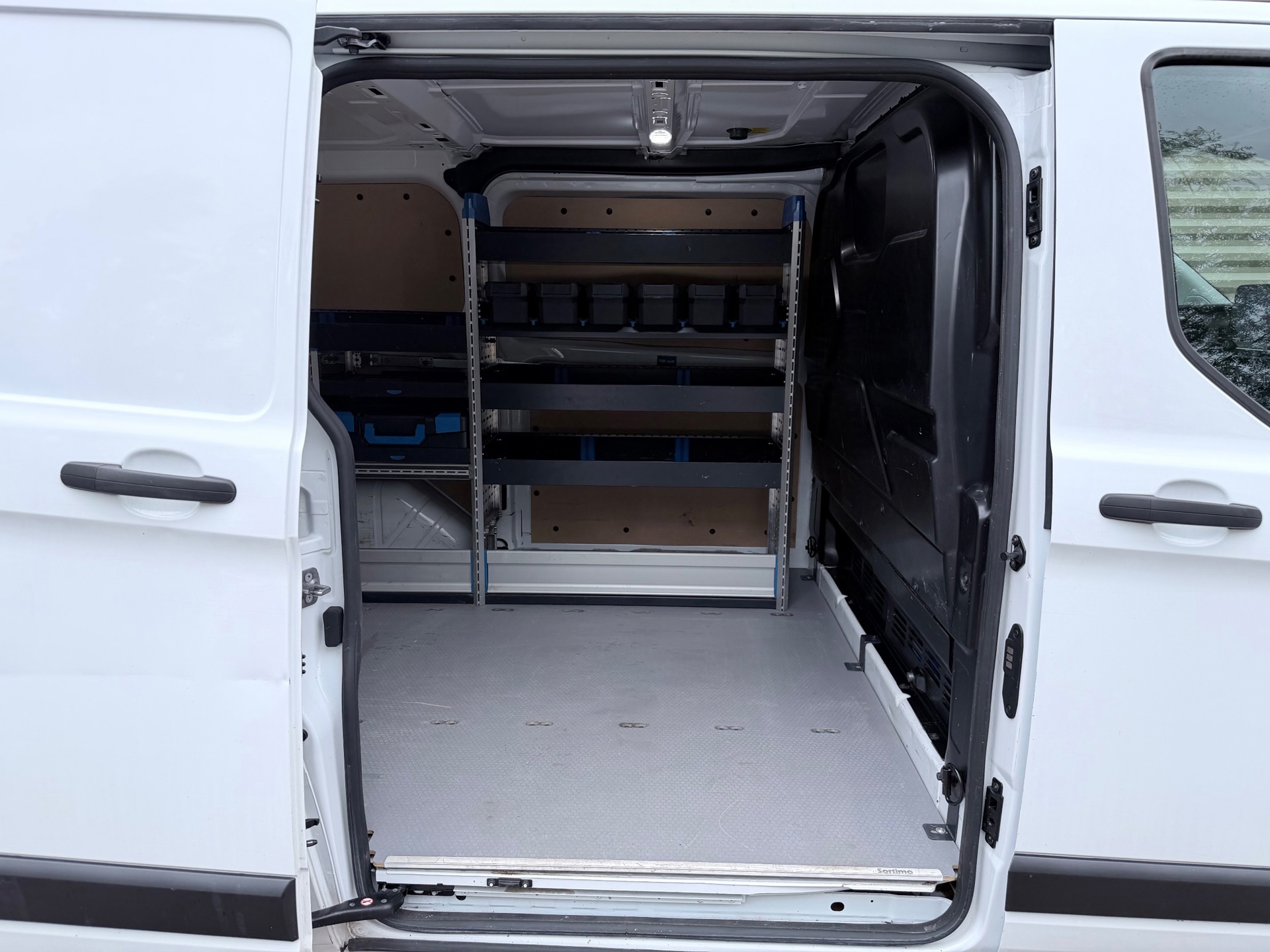 Ford TRANSIT CUSTOM 300 2.0 TDCI L1H1 Trend Inrichting Sortimo (2023), foto 7