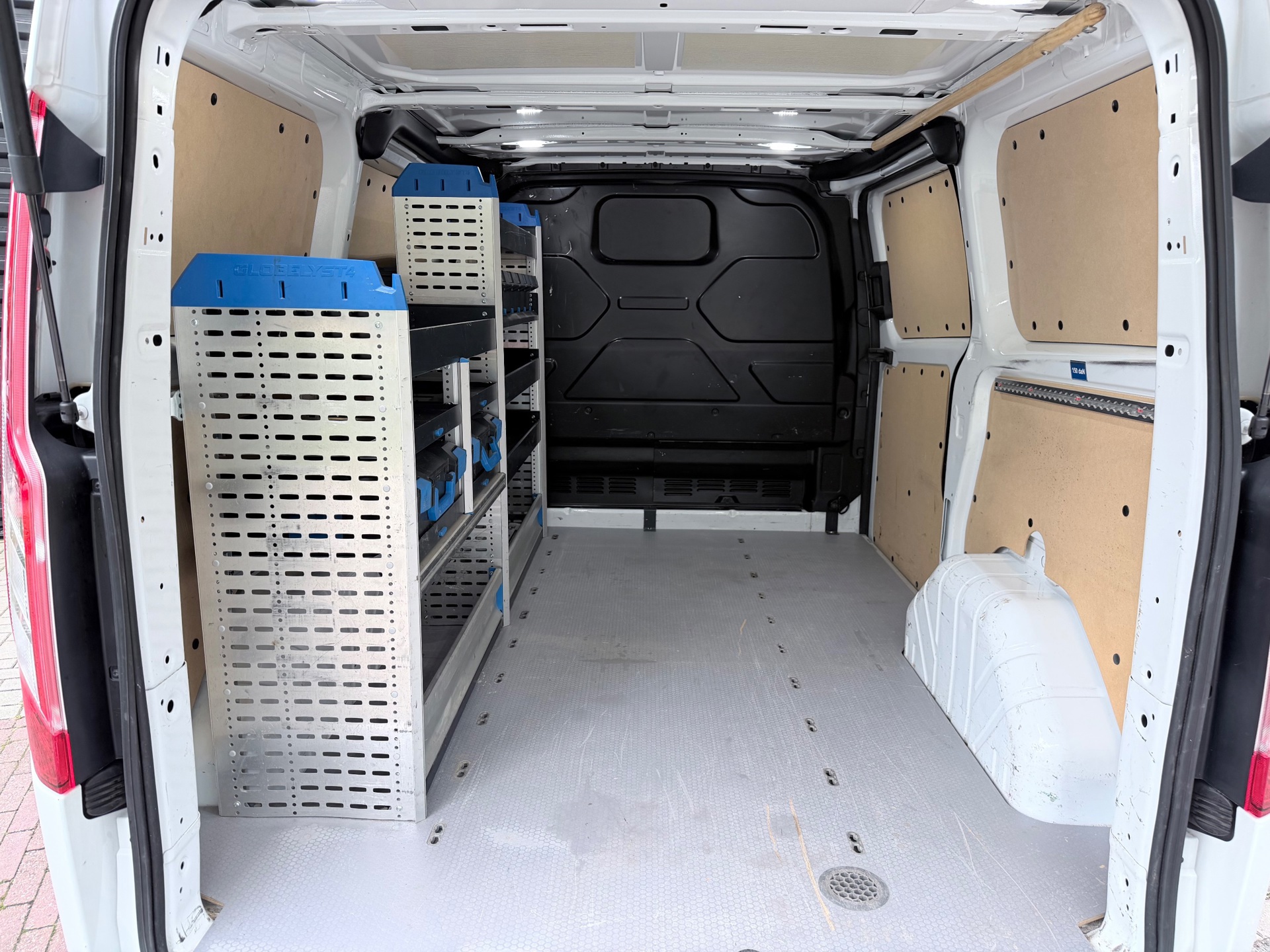 Ford TRANSIT CUSTOM 300 2.0 TDCI L1H1 Trend Inrichting Sortimo (2023), foto 9