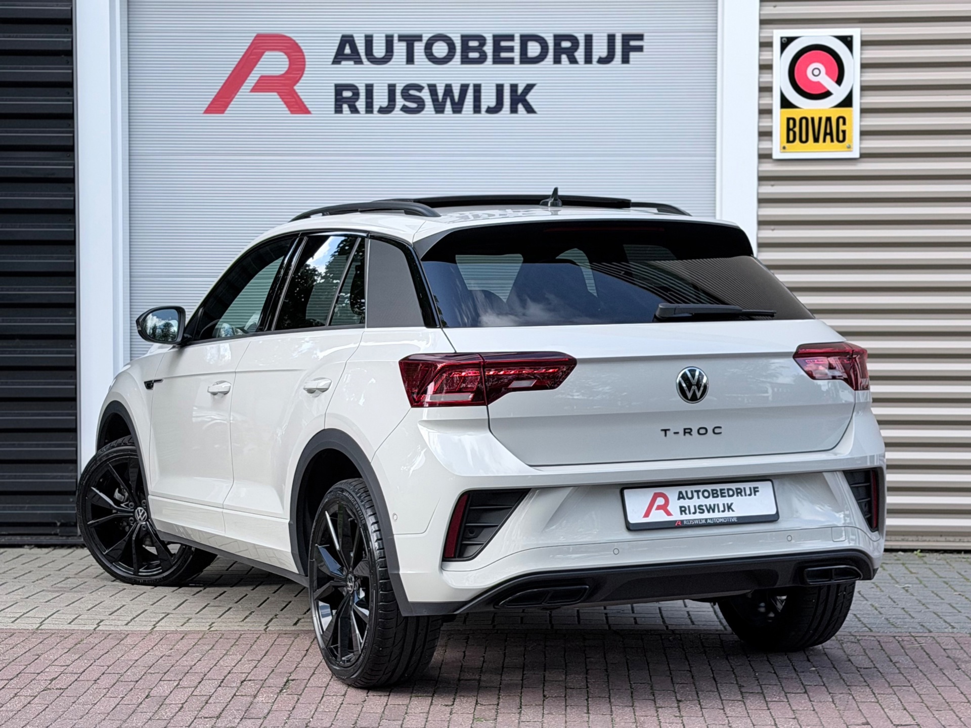 Volkswagen T-ROC 1.5 TSI R-Line (2025), foto 3