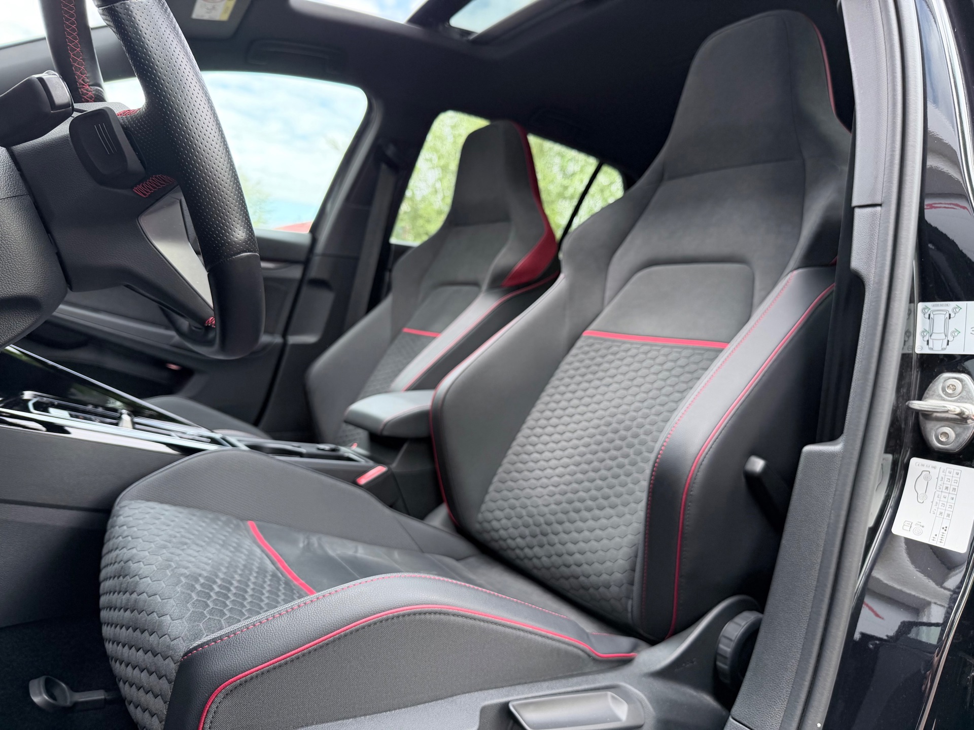 Volkswagen Golf 2.0 TSI GTI Clubsport (2022), foto 10