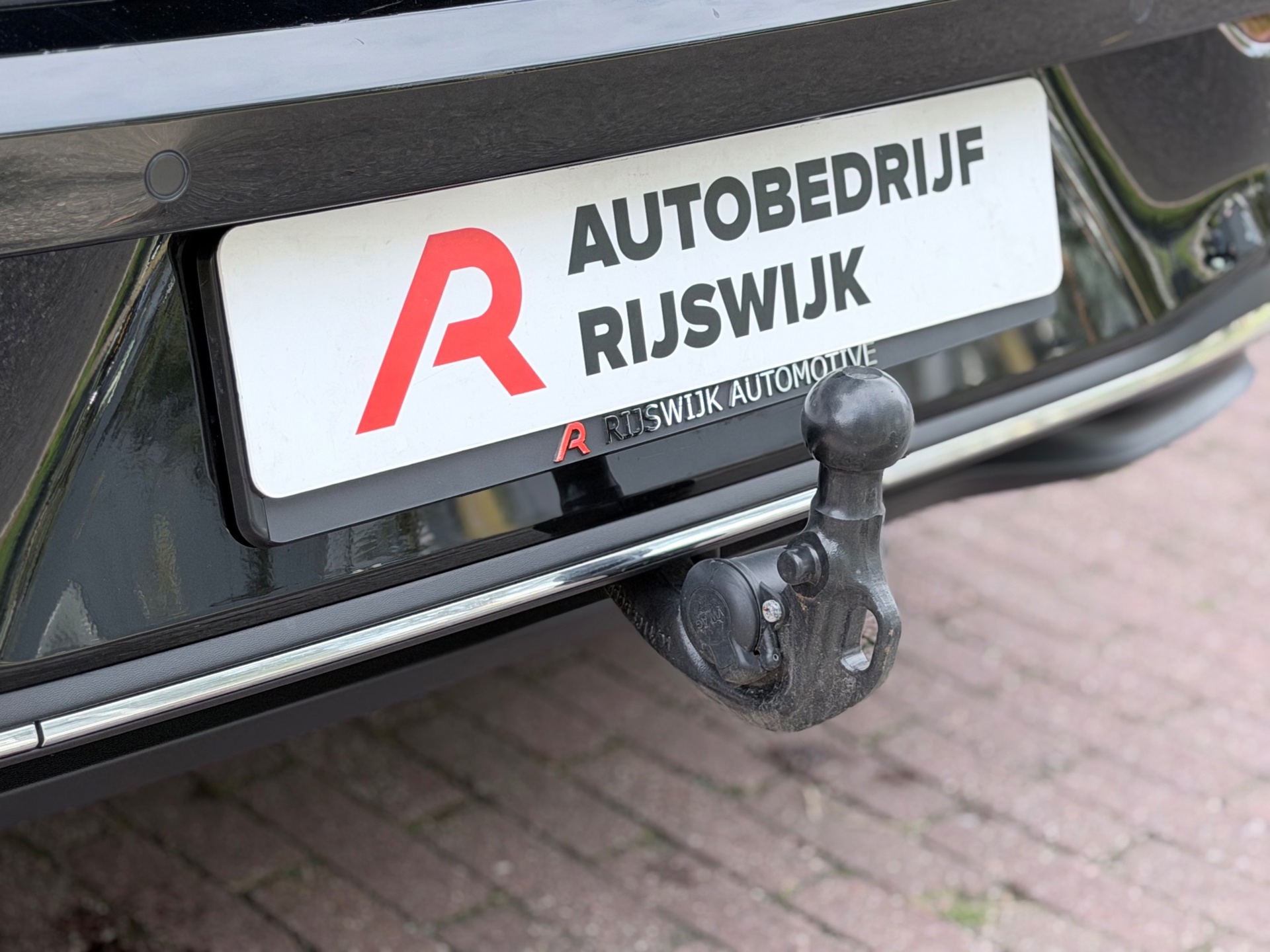 Volkswagen GOLF 1.5 eTSI R-Line (2024), foto 9
