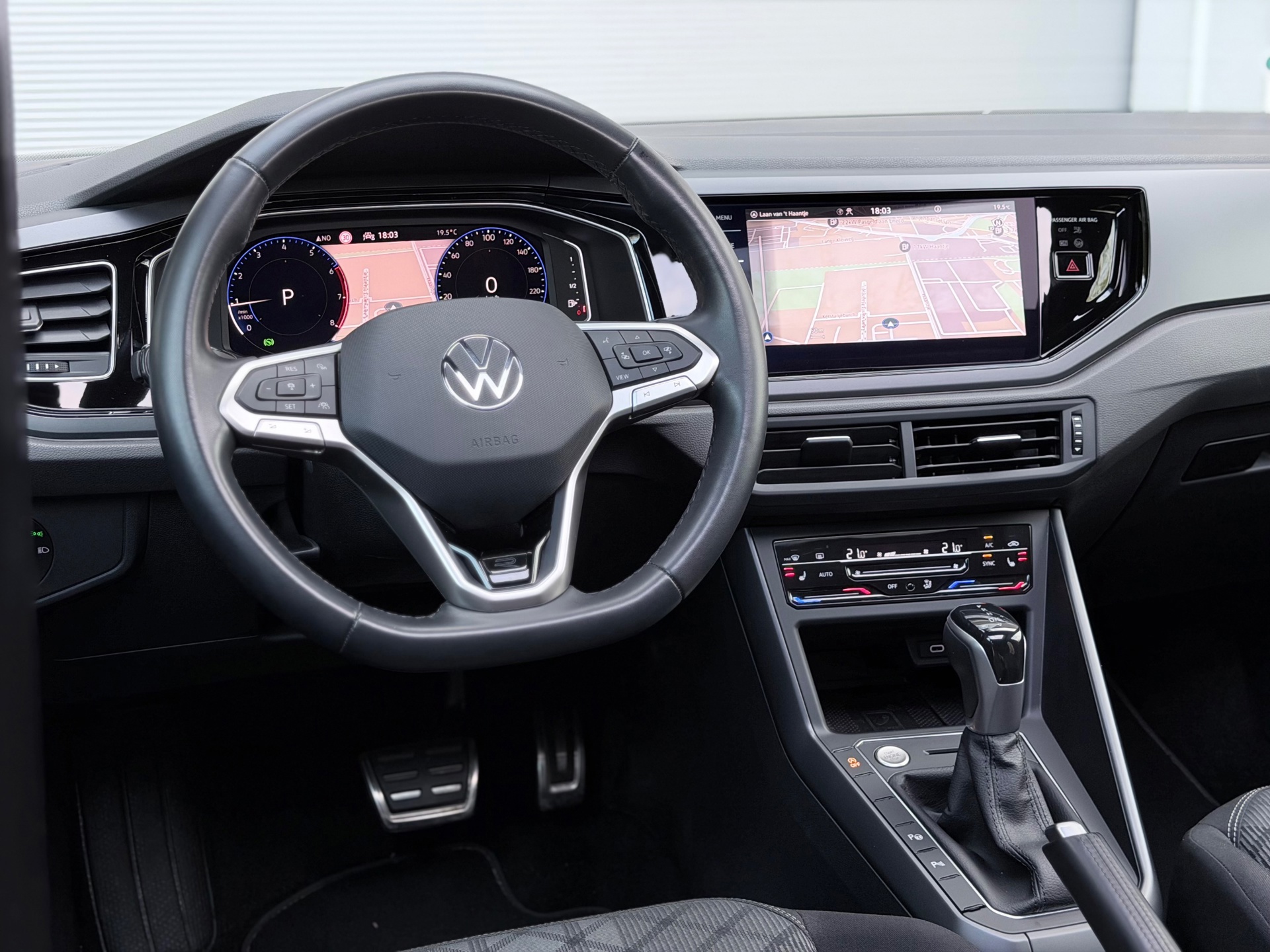 Volkswagen Polo 1.0 TSI R-Line (2022), foto 12