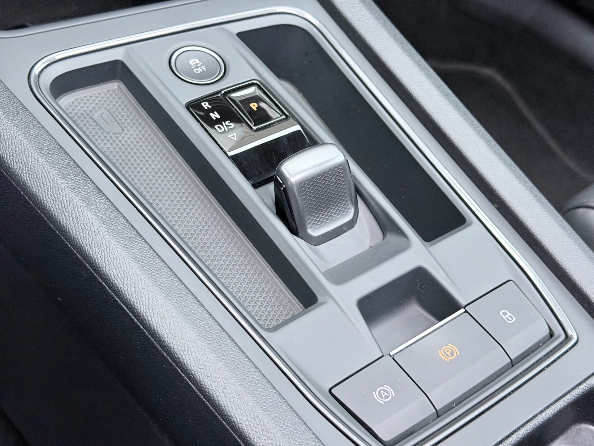 CUPRA Leon 1.4 e-Hybrid VZ Performance Schaal (2023), foto 17