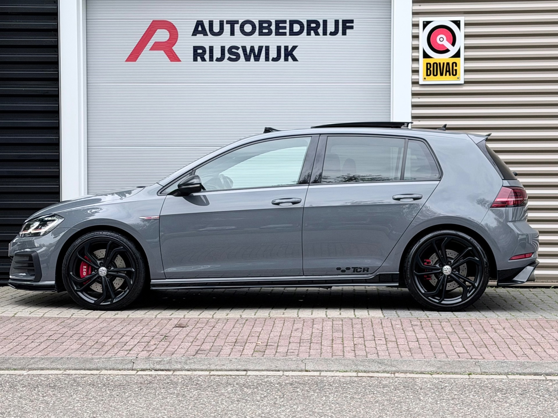 Volkswagen Golf 2.0 TSI GTI TCR (2019), foto 2