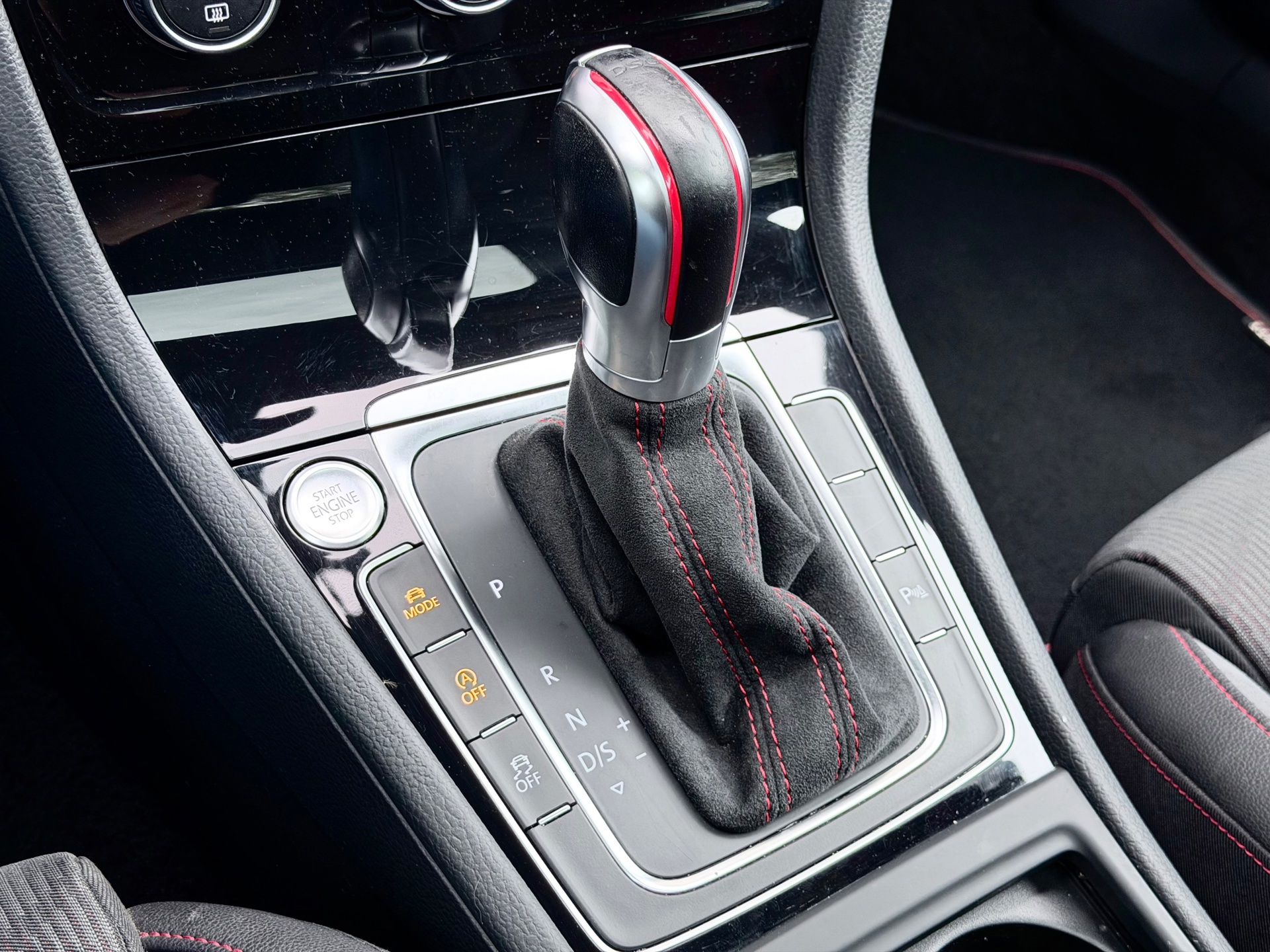Volkswagen Golf 2.0 TSI GTI TCR (2019), foto 17