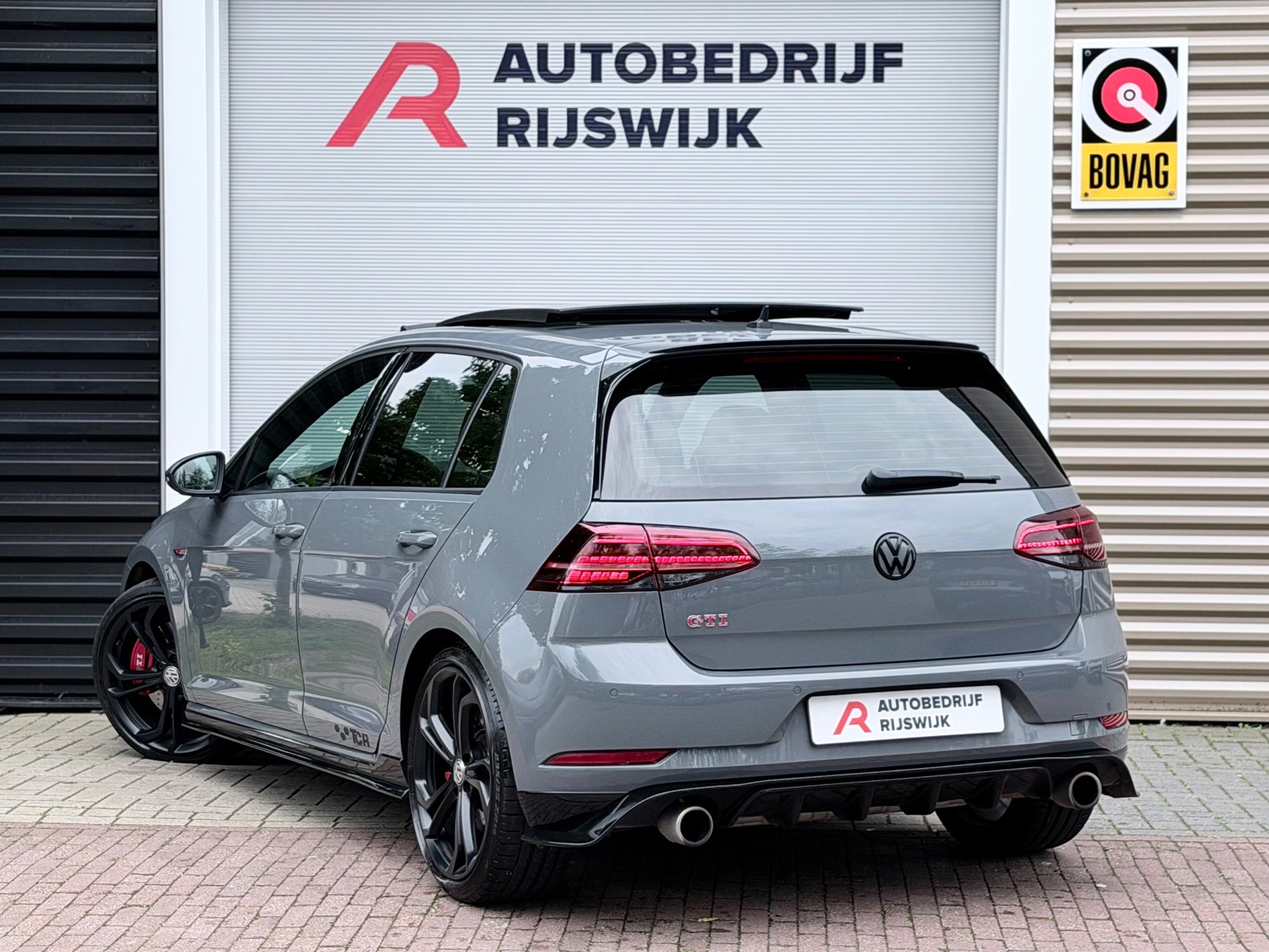 Volkswagen Golf 2.0 TSI GTI TCR (2019), foto 3
