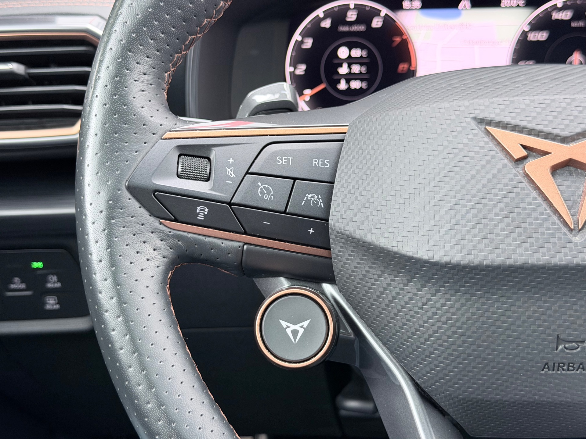 CUPRA FORMENTOR 2.0 TSI 4DRIVE Beats (2022), foto 17