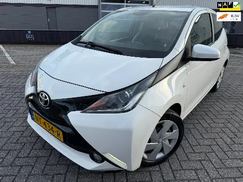 Toyota Aygo 1.0 VVT-i x-play (2017)