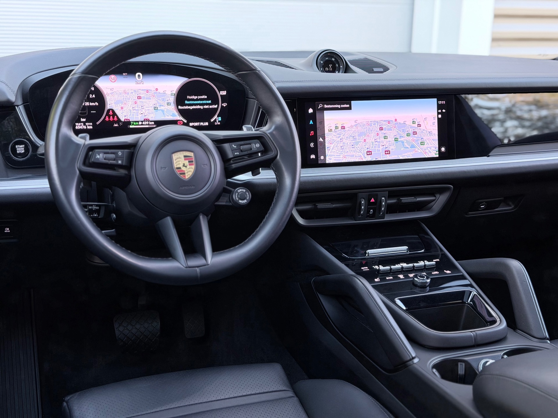 Porsche Cayenne Coupé 3.0 E-Hybrid (2023), foto 16