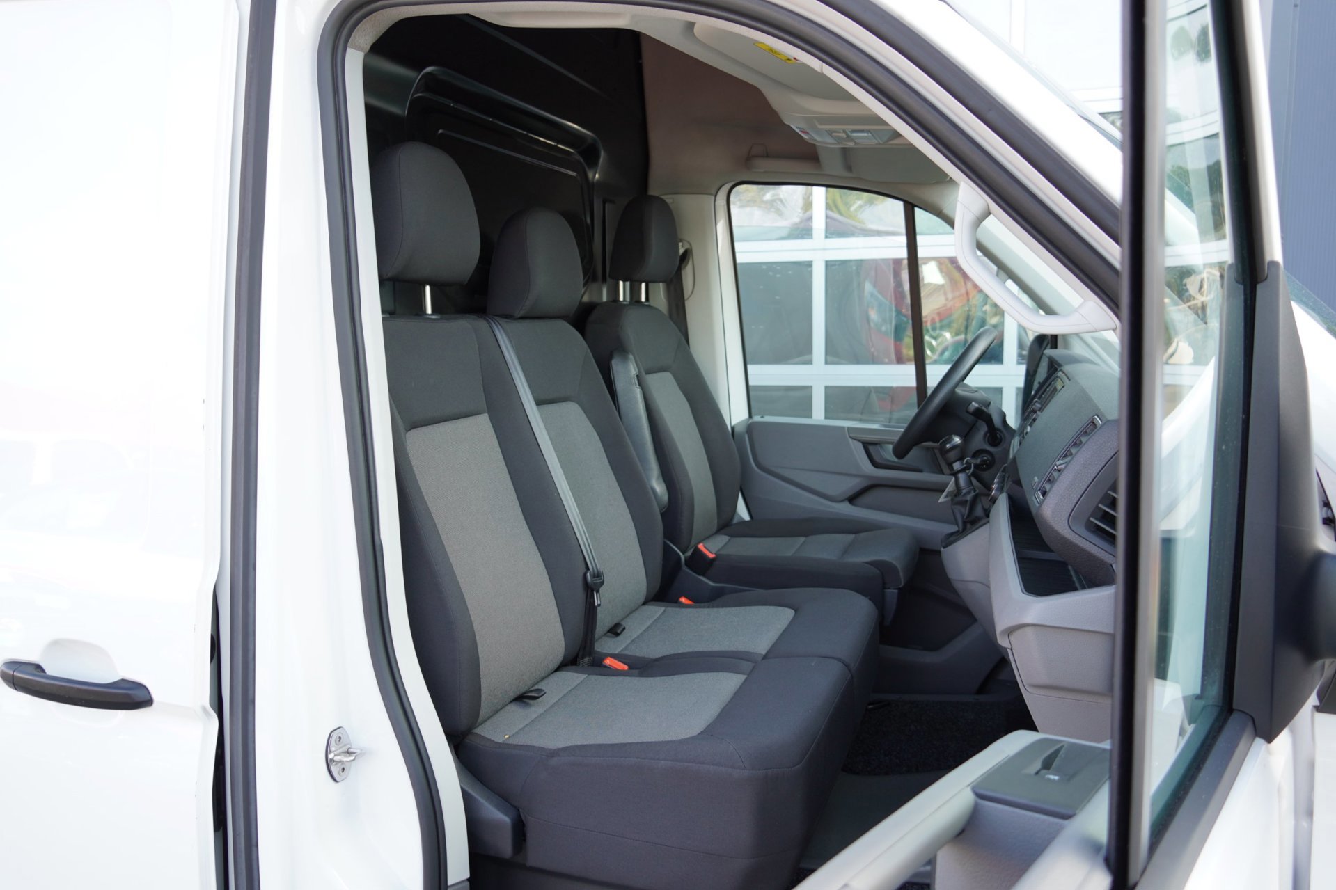 Volkswagen Crafter 35 2.0 TDI L3H3 Highline (2022), foto 8