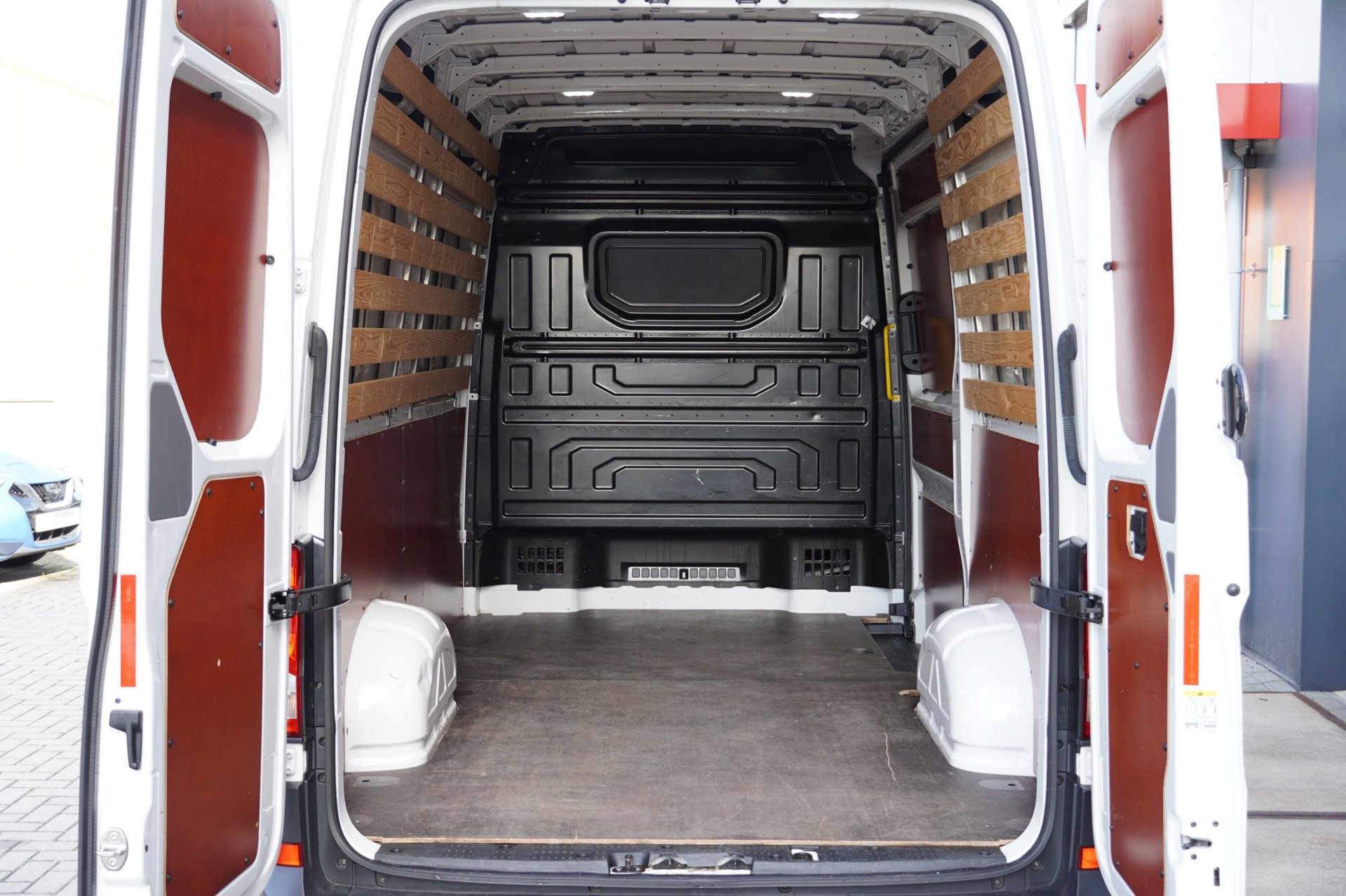 Volkswagen Crafter 35 2.0 TDI L3H3 Highline (2022), foto 10