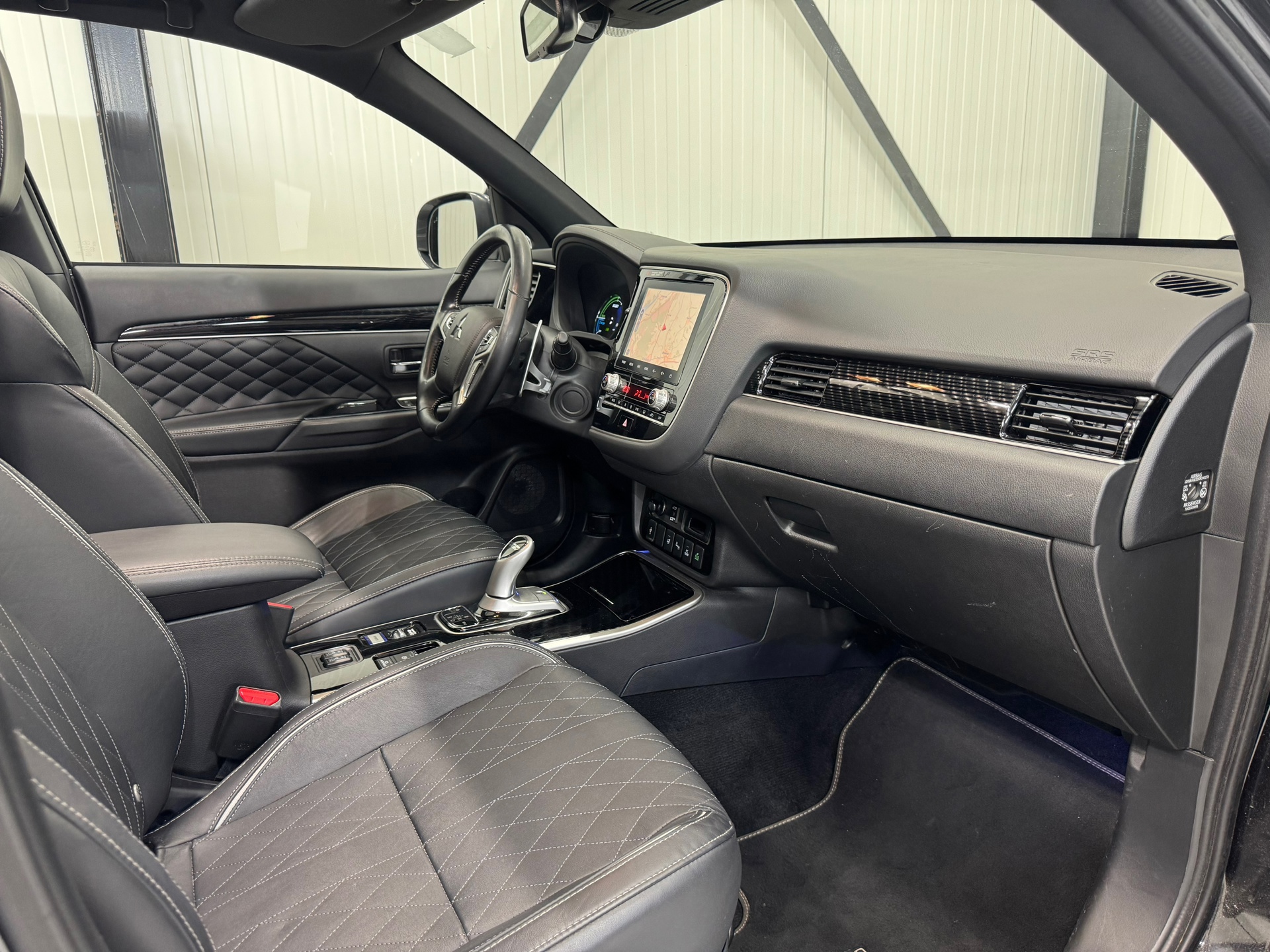 Mitsubishi Outlander 2.4 PHEV Instyle (2020), foto 7