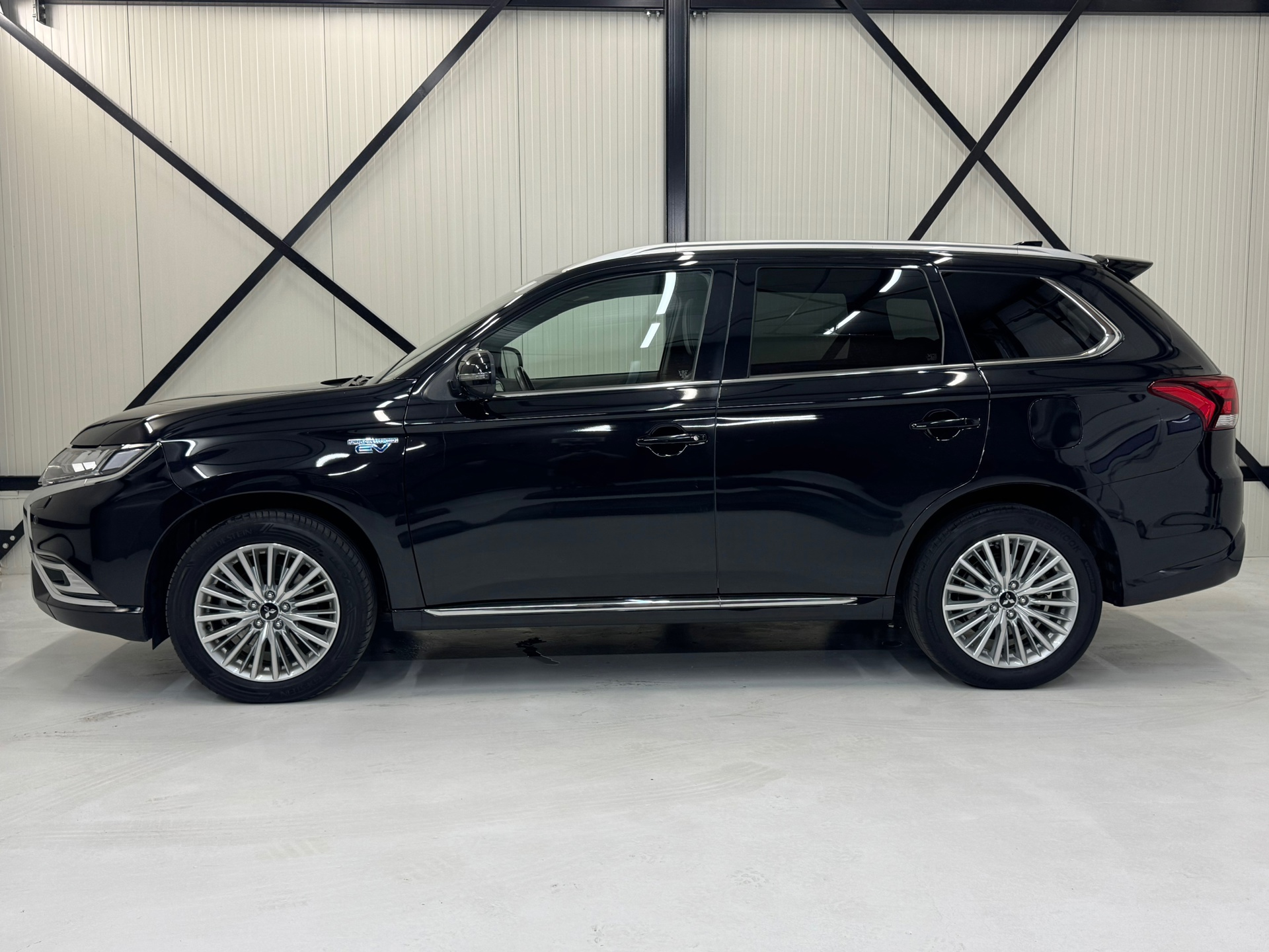 Mitsubishi Outlander 2.4 PHEV Instyle (2020), foto 9