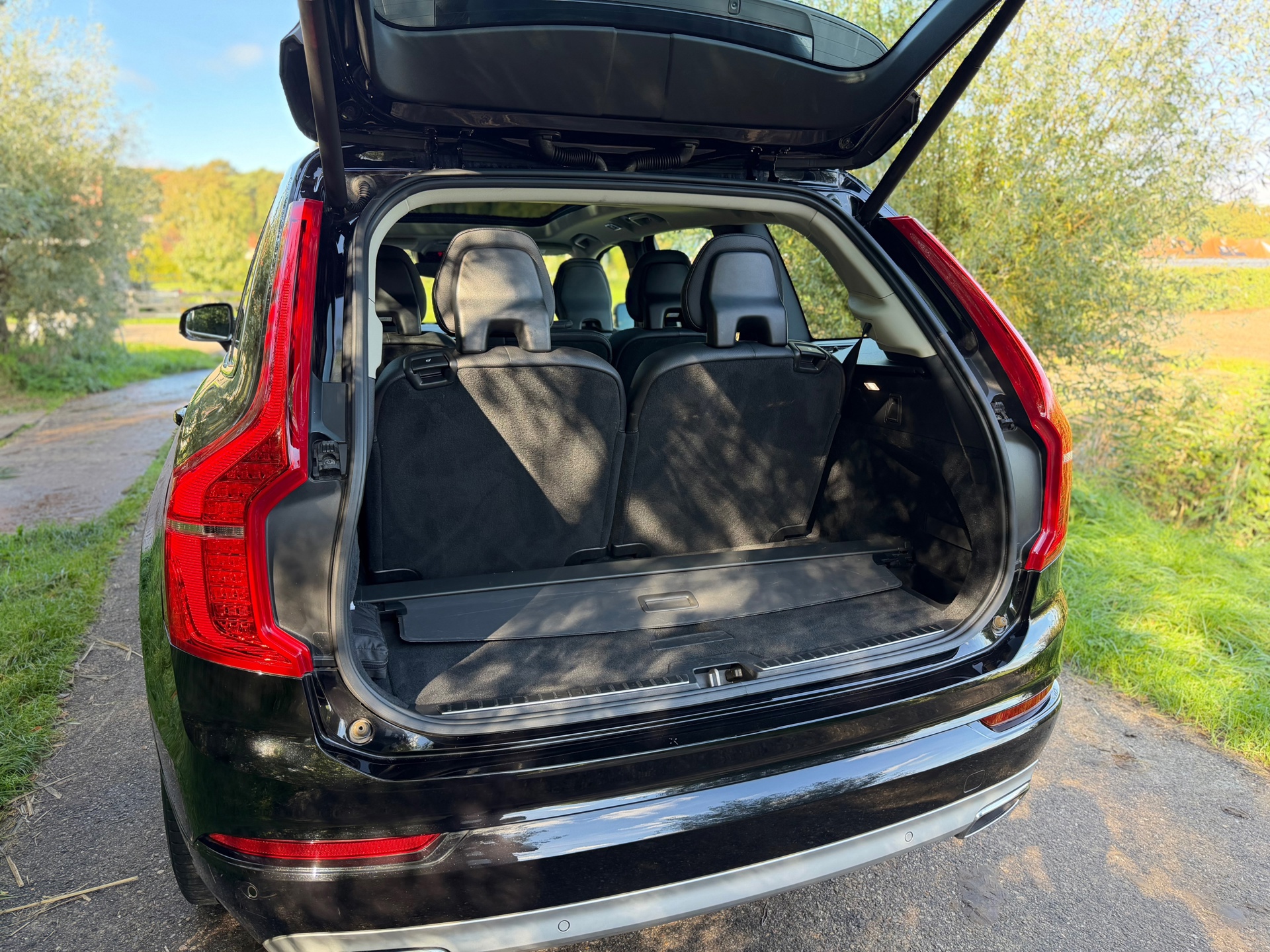 Volvo XC90 2.0 T8 Twin Engine AWD Momentum (2019), foto 25