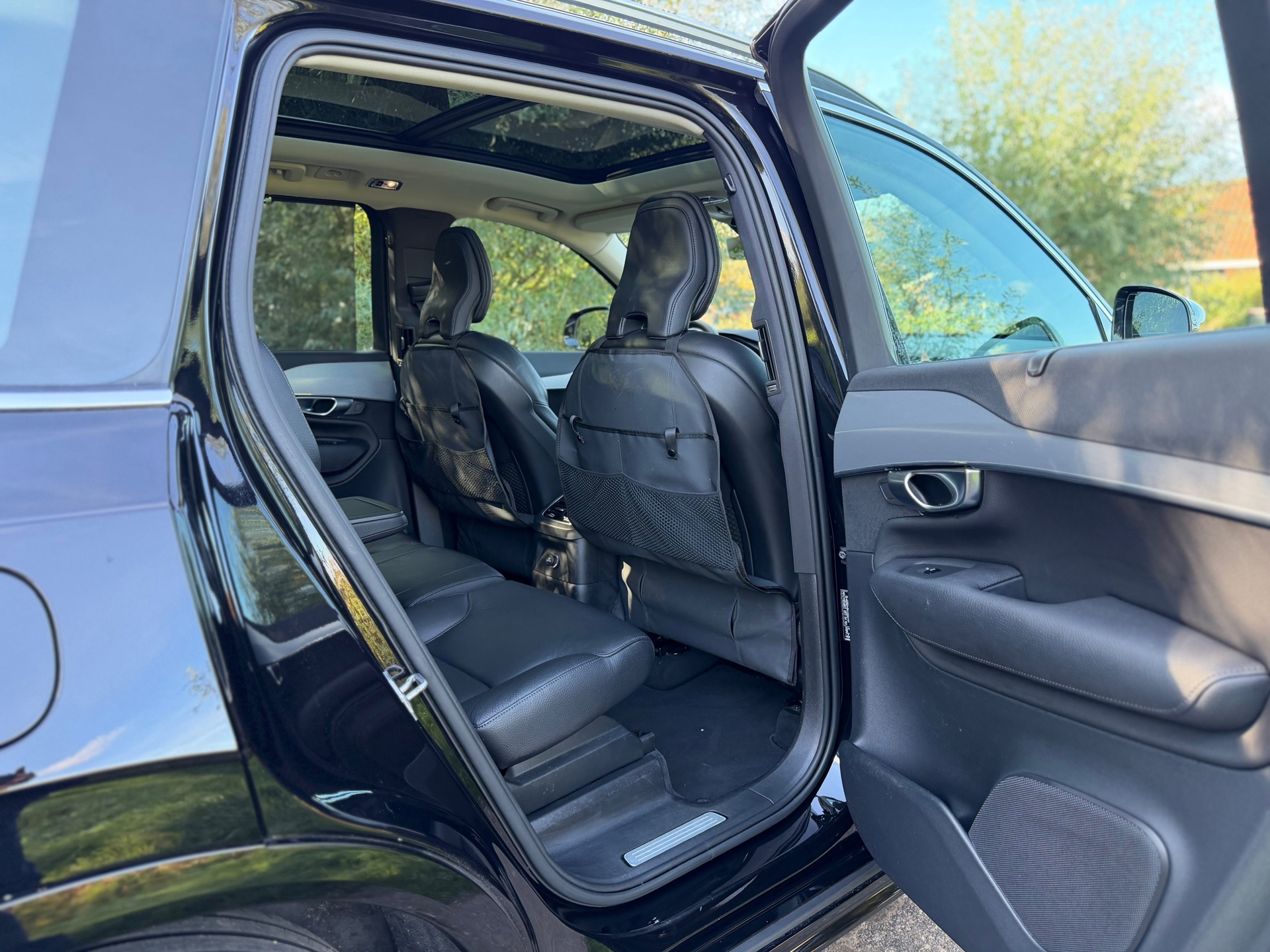 Volvo XC90 2.0 T8 Twin Engine AWD Momentum (2019), foto 28