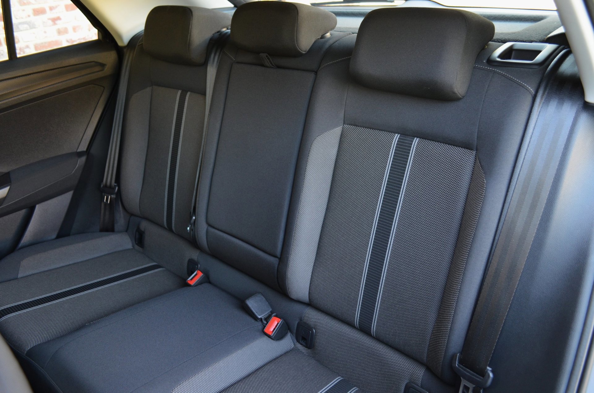 Volkswagen T-Roc 1.5 TSI Sport Business (2019), foto 25