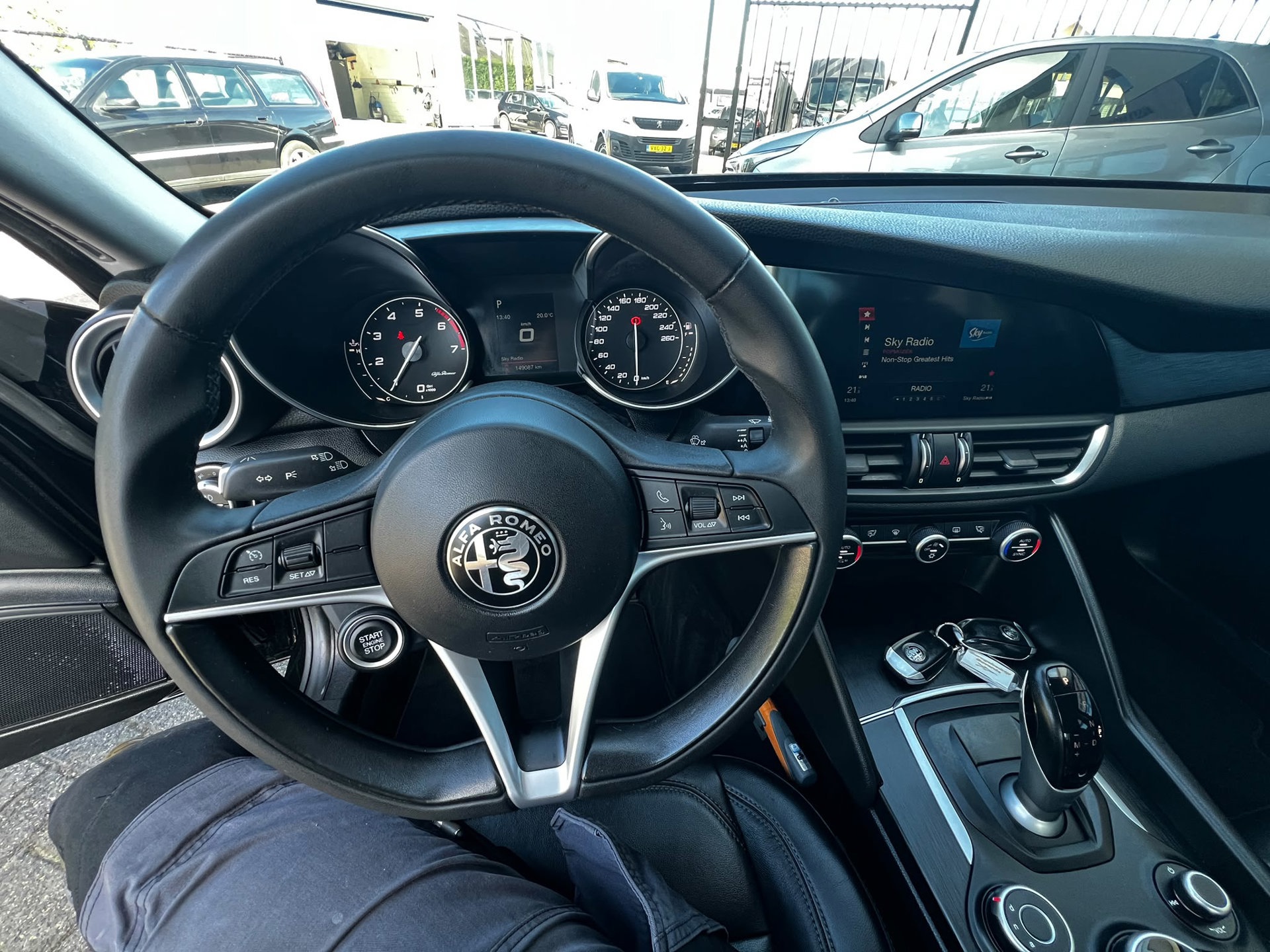 Alfa Romeo Giulia 2.0T (2017), foto 4