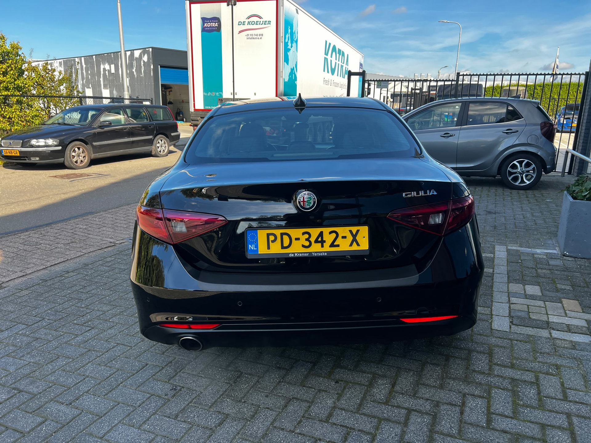 Alfa Romeo Giulia 2.0T (2017), foto 7